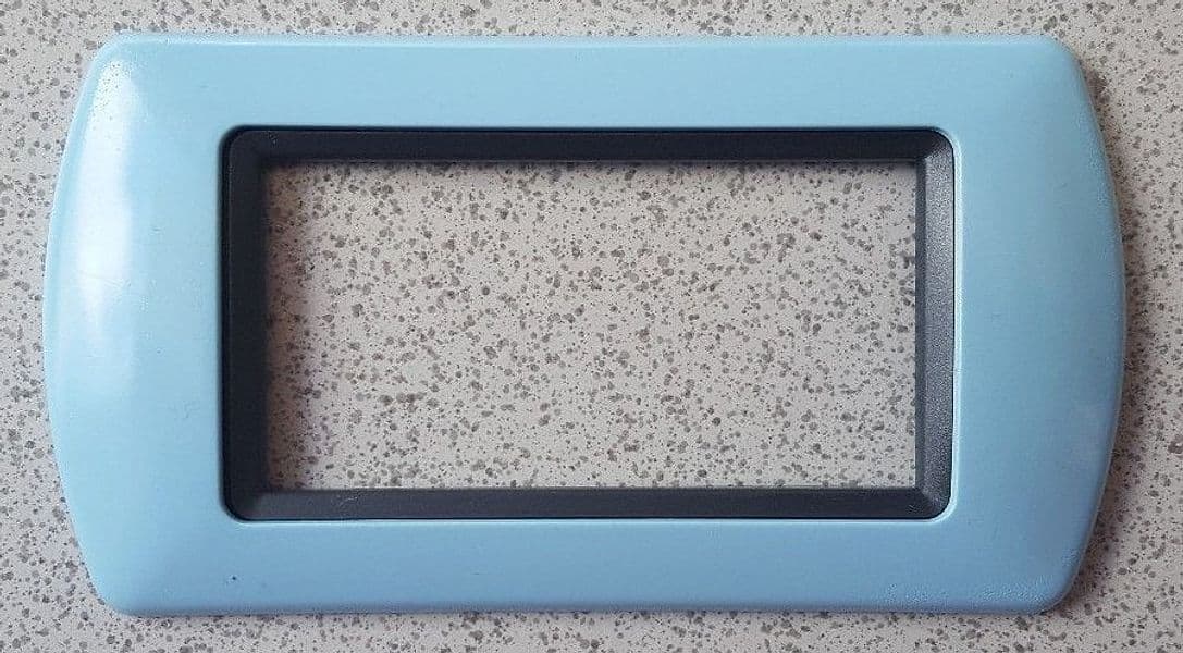 PLACCHETTE PLACCHE IN ABS COMPATIBILI PER SERIE LIVING INTERNATIONAL PLACCA - 49