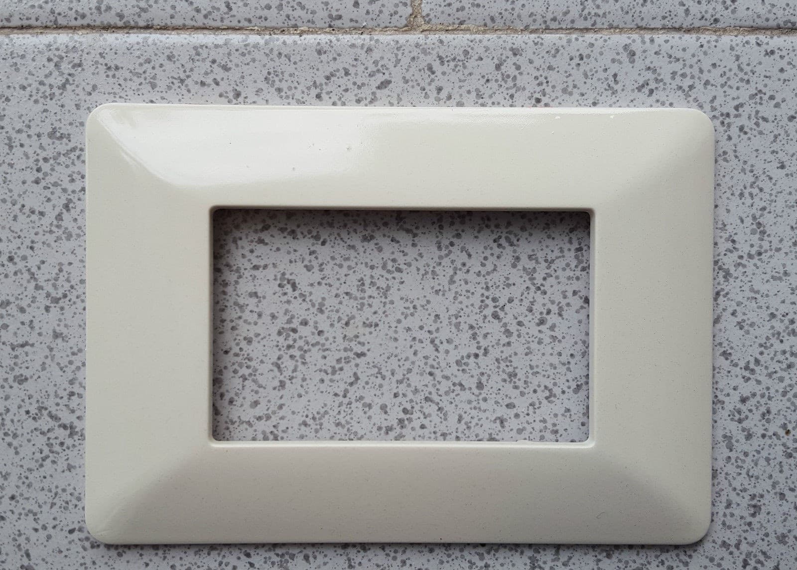 PLACCHETTE PLACCHE IN ABS PER SERIE MATIX BTICINO COMPATIBILE 3 4 6 MODULI COLOR - 3