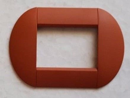 PLACCA PLACCHE PLACCHETTE COMPATIBILI LIVING INTERNATIONAL LIGHT BOMBATE BTICINO - 85