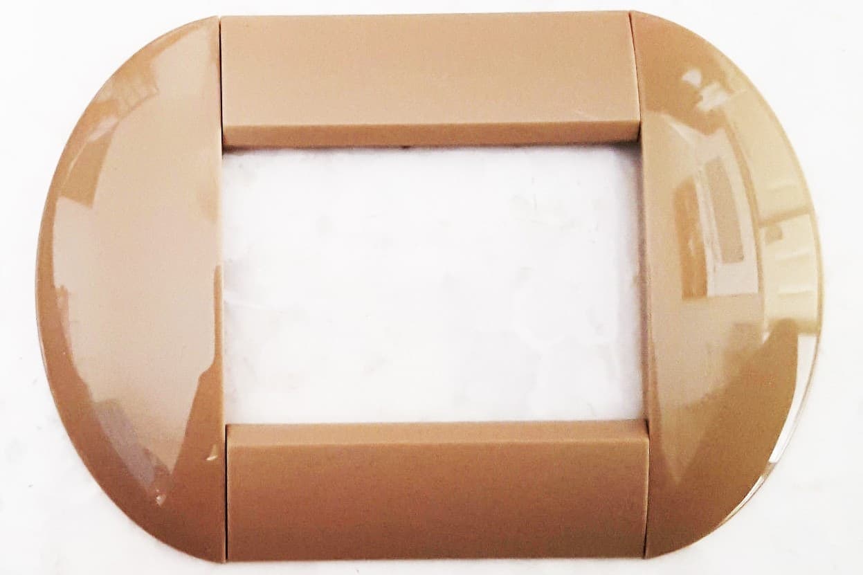PLACCA PLACCHE PLACCHETTE COMPATIBILI LIVING INTERNATIONAL LIGHT BOMBATE BTICINO - 79