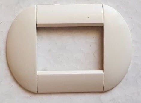 PLACCA PLACCHE PLACCHETTE COMPATIBILI LIVING INTERNATIONAL LIGHT BOMBATE BTICINO - 3