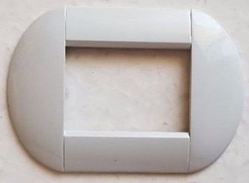 PLACCA PLACCHE PLACCHETTE COMPATIBILI LIVING INTERNATIONAL LIGHT BOMBATE BTICINO - 4