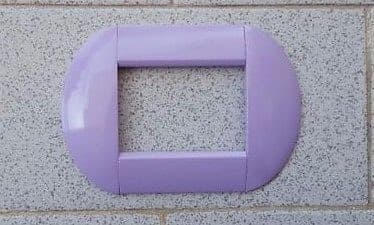 PLACCA PLACCHE PLACCHETTE COMPATIBILI LIVING INTERNATIONAL LIGHT BOMBATE BTICINO - 40