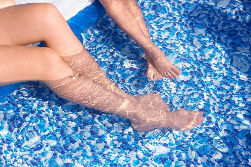 PISCINA GONFIABILE FAMILIARE 231X219X79CM CON PANCA POGGIATESTA PORTABICCHIERI 54422 - 7