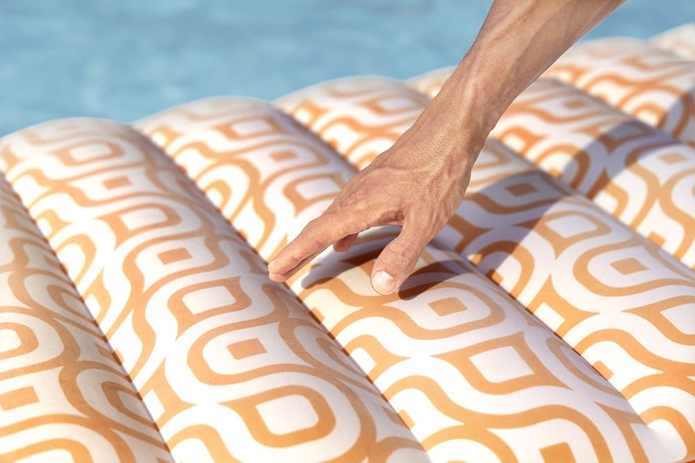 MATERASSO GONFIABILE CON SUPERFICIE IN VELLUTO PORTABICCHIERI PER PISCINA SPIAGGIA 43836 - 6