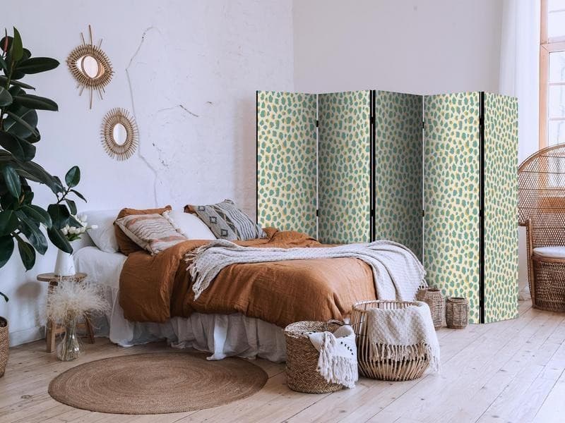 Paravento - Giraffe Pattern - Animal Pattern in Turquoise Spots on a Light Background - 3