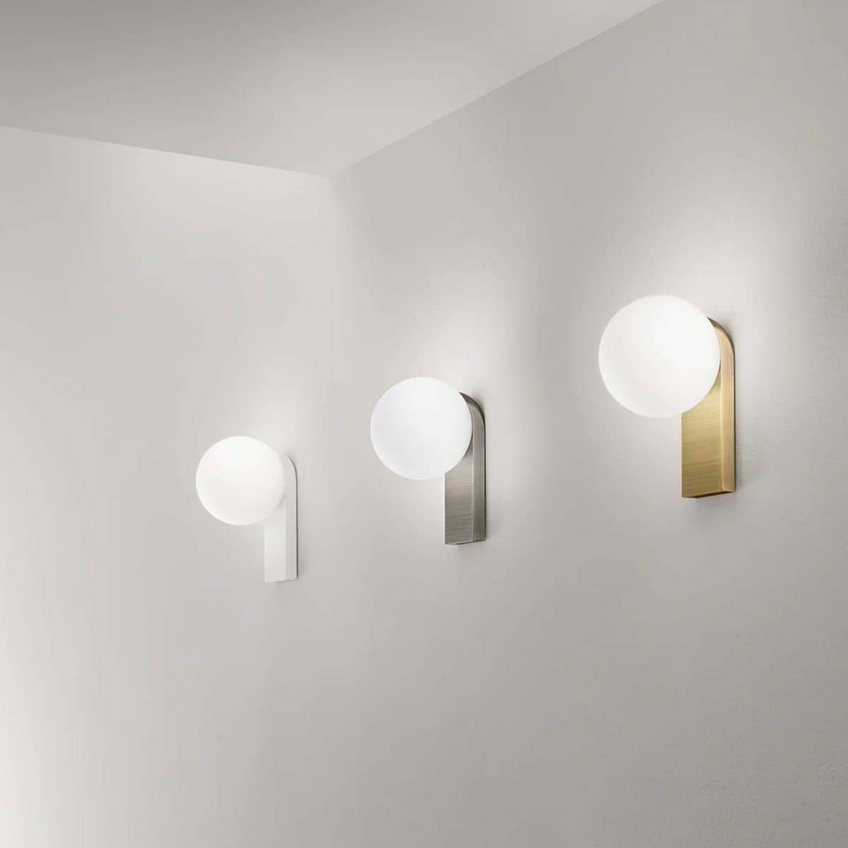 Applique Perenz TALIA 8380 GR LC LED 3000K 956LM IP44 grigio titanio sfera vetro soffiato - 2