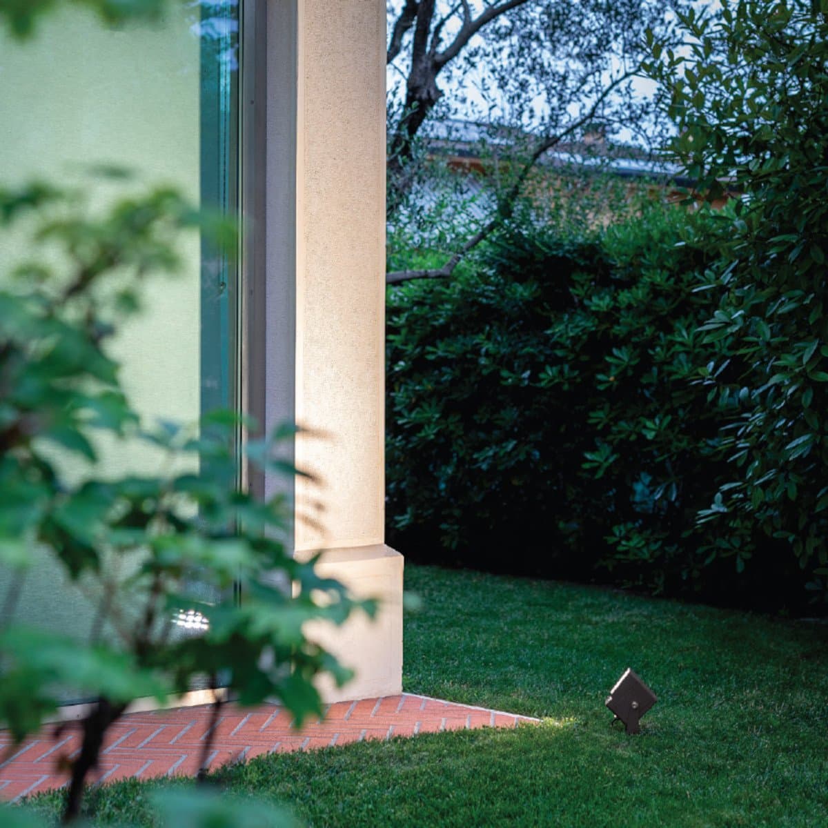 Proiettore moderno Gea Led GES2234 LED IP65 alluminio vetro orientabile - 2