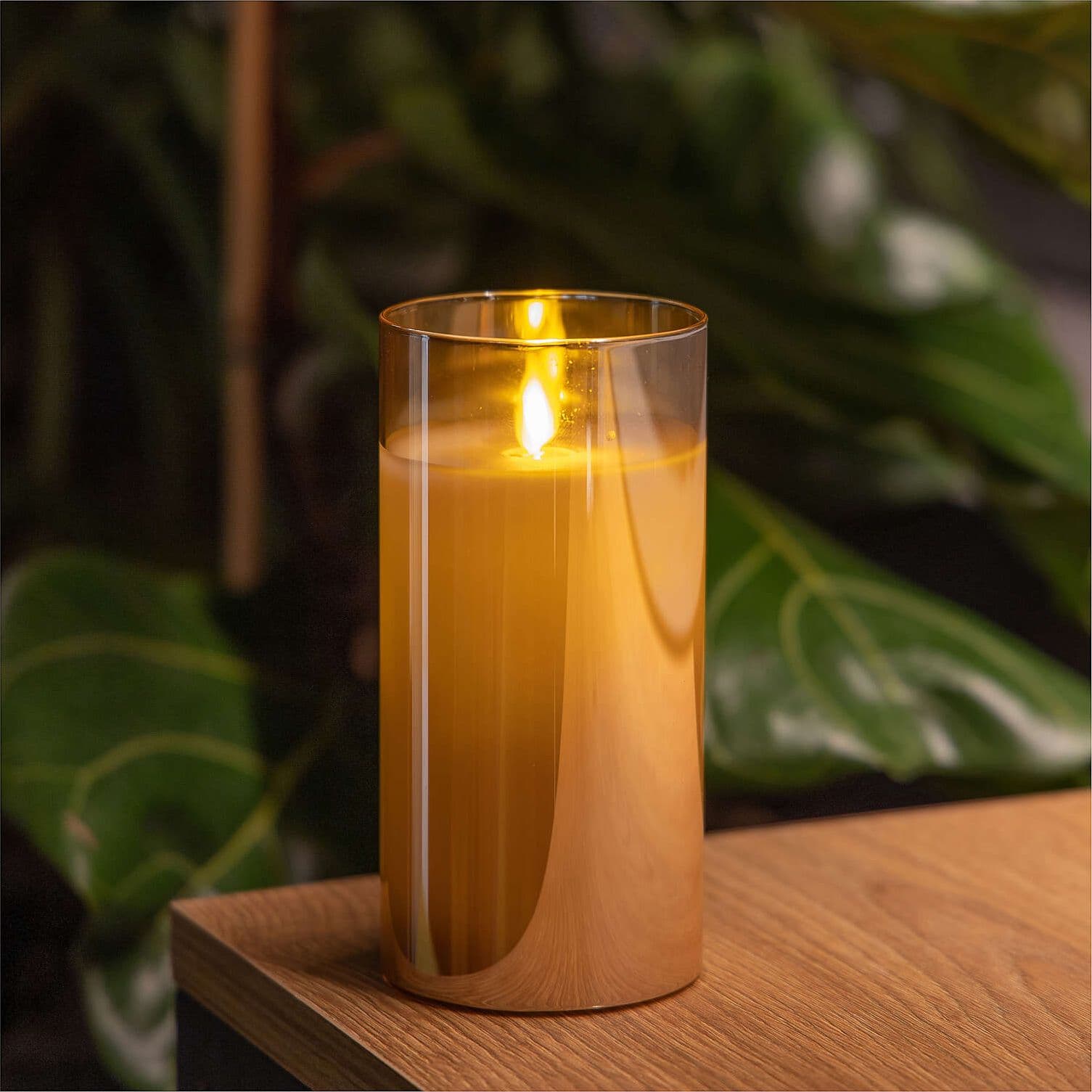 Candela in cera con bicchiere in vetro e luce a led effetto realistico - 2