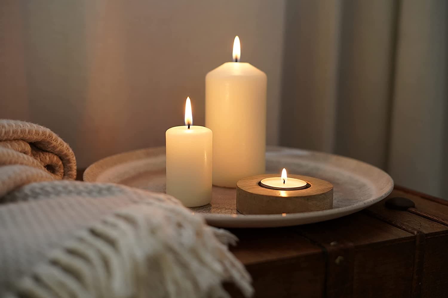Candela cilindrica a cera Avorio decorazione natalizia da interno ed esterno - 2