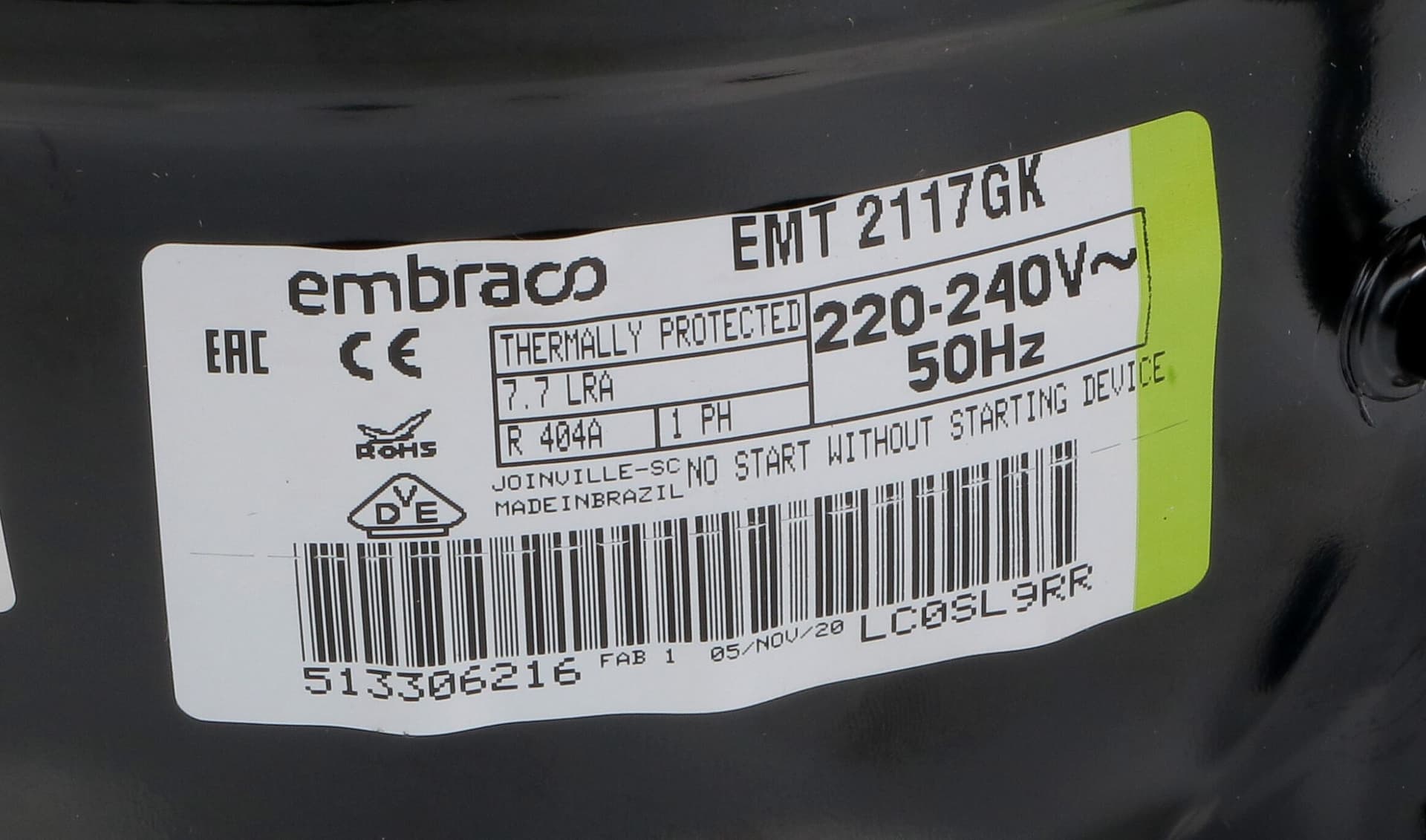 Compressore frigorifero / congelatore embraco emt2117gk - gas  r404a - lbp 4,5cc - 4