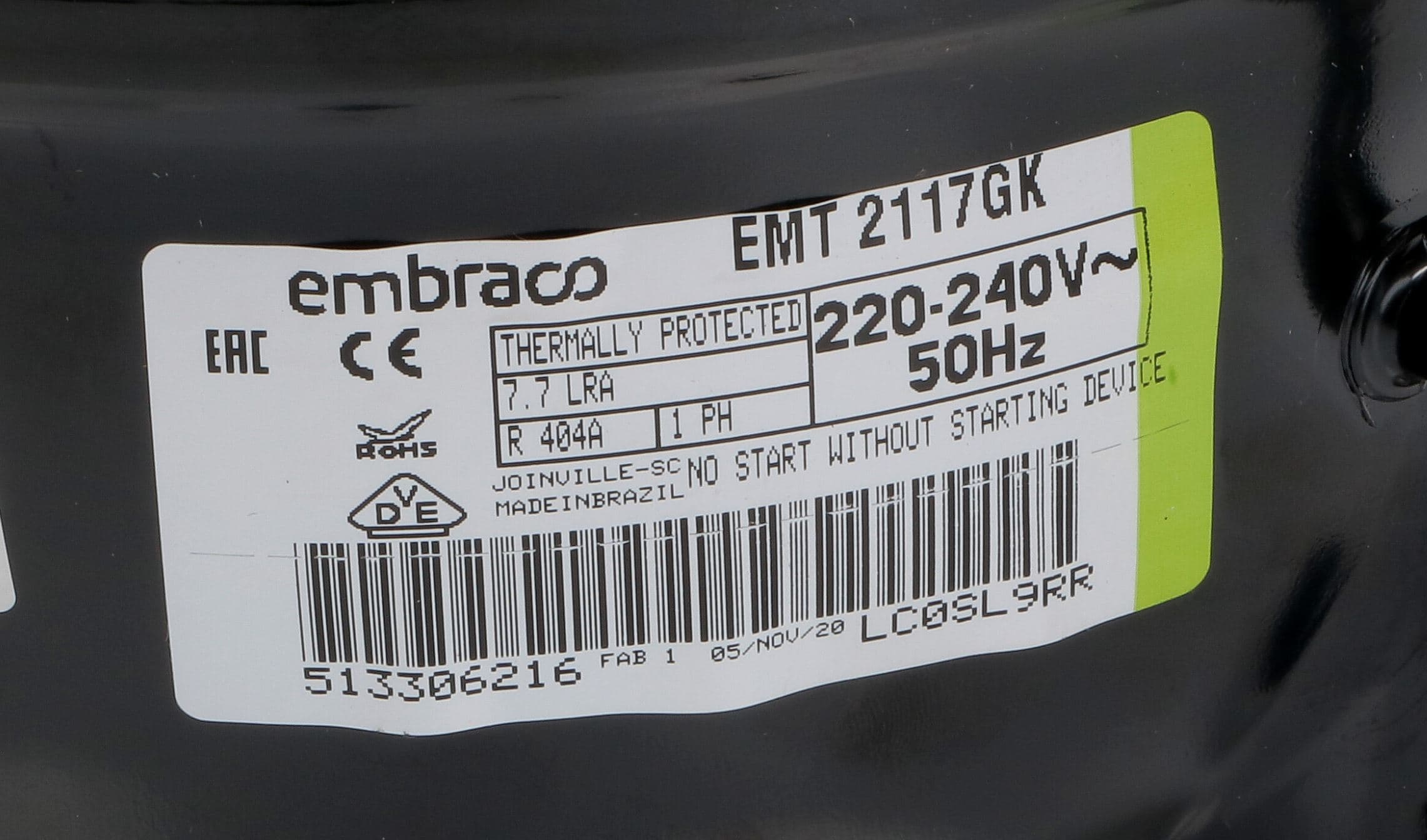 Compressore frigorifero / congelatore embraco emt2117gk - gas  r404a - lbp 4,5cc - 4