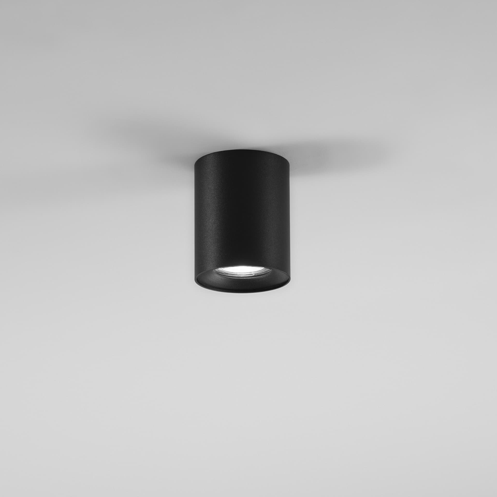 Plafoniera tonda dal design moderno disponibile nera o bianca 1XGU10 - 5
