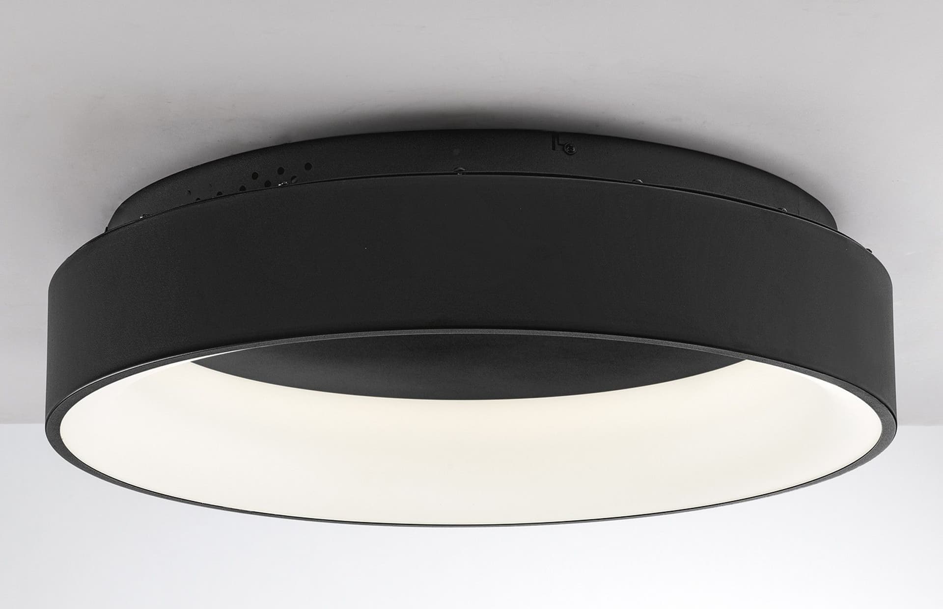 Plafoniera LED disponibile in 3 varianti Luce Regolabile (CCT) e Protezione IP44 60W - 12