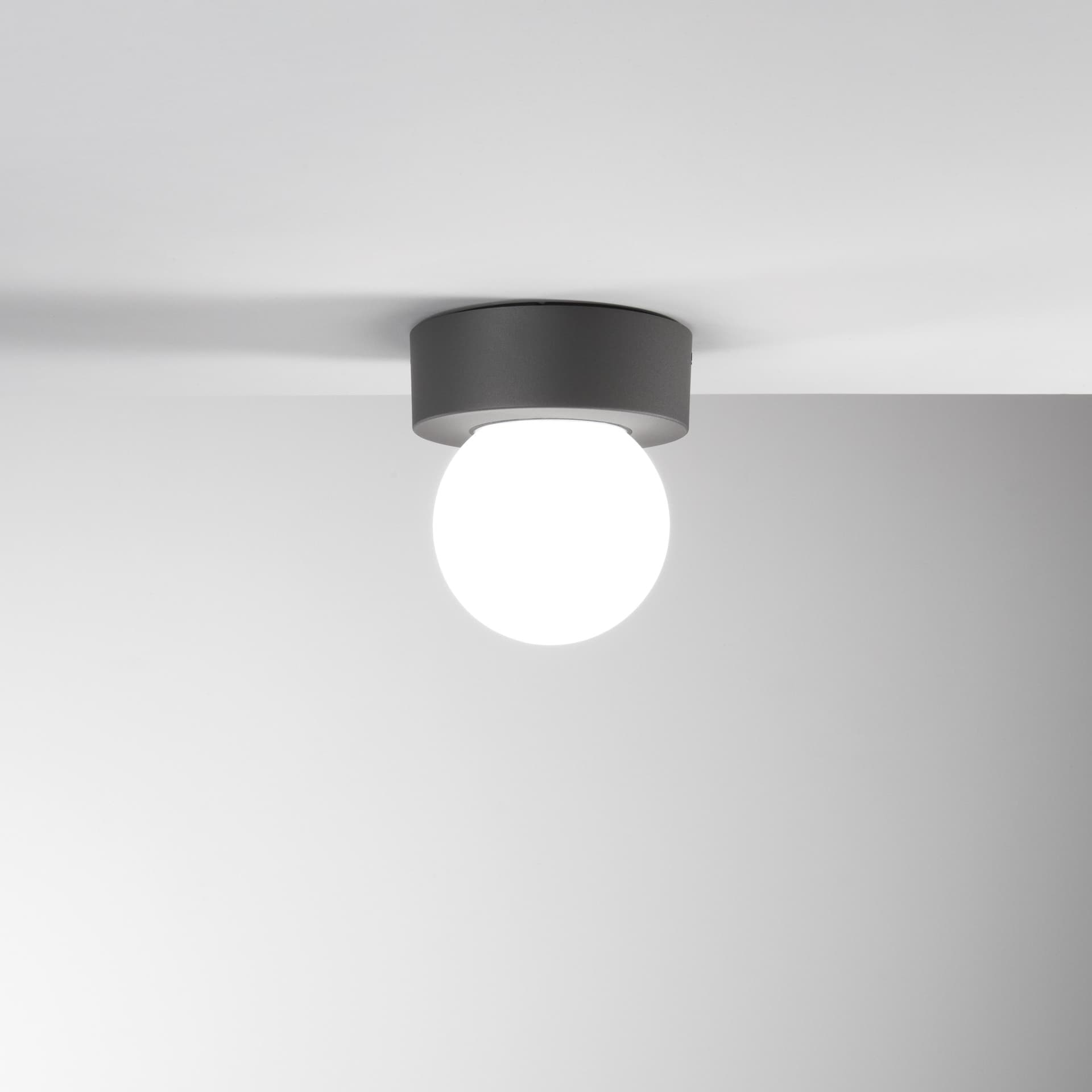 PLAFONIERA SKITTLE ANTRACITE 1XE27 IP54 18X19,2CM - 2
