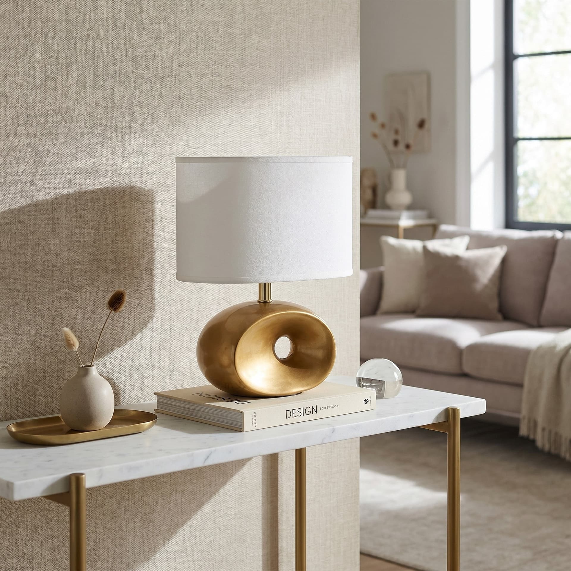 Lume da Comodino Moderno Adatta per camere e living Lampada in metallo oro e paralume bianco E14 - 2
