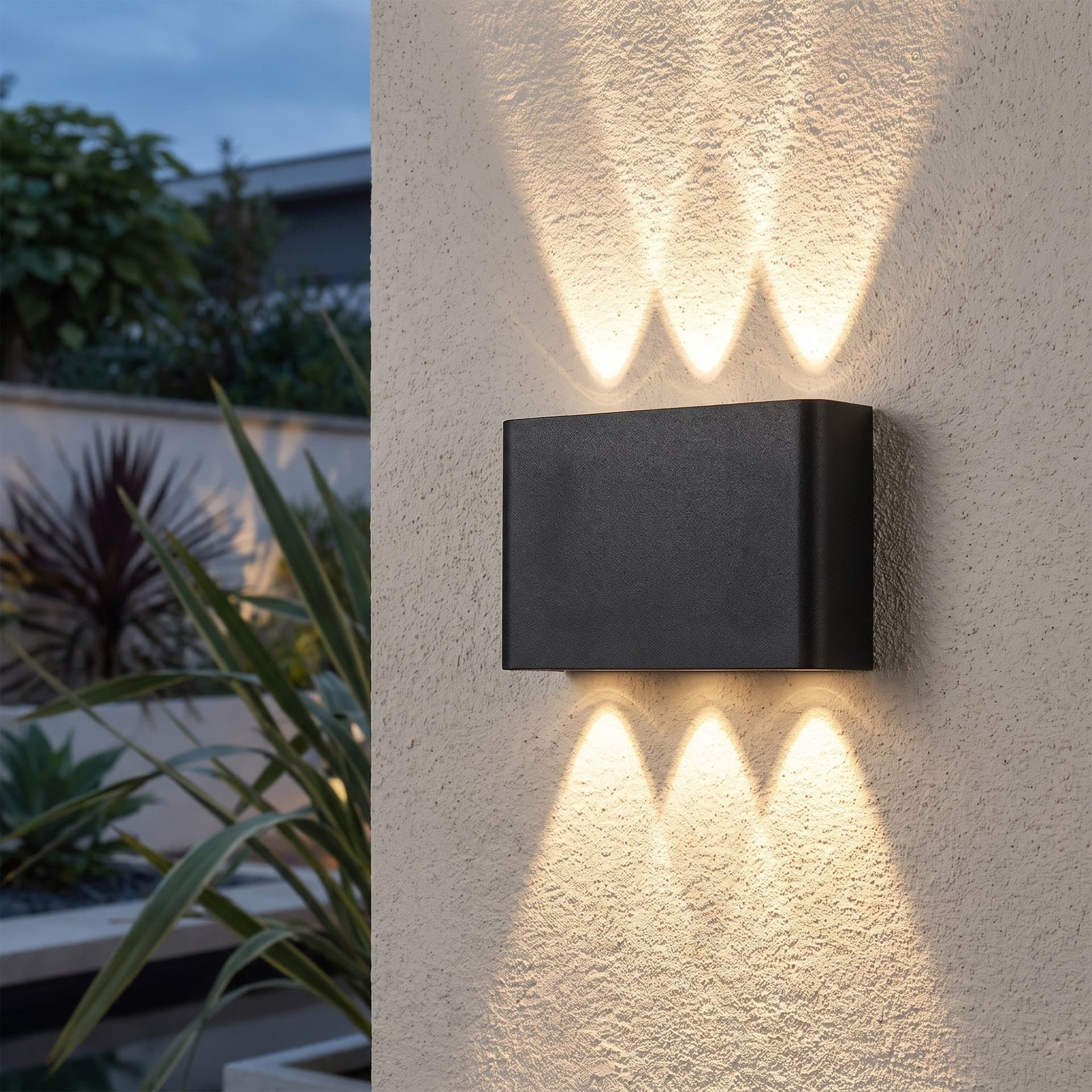 Applique Moderna LED Bianca o Nera - 1