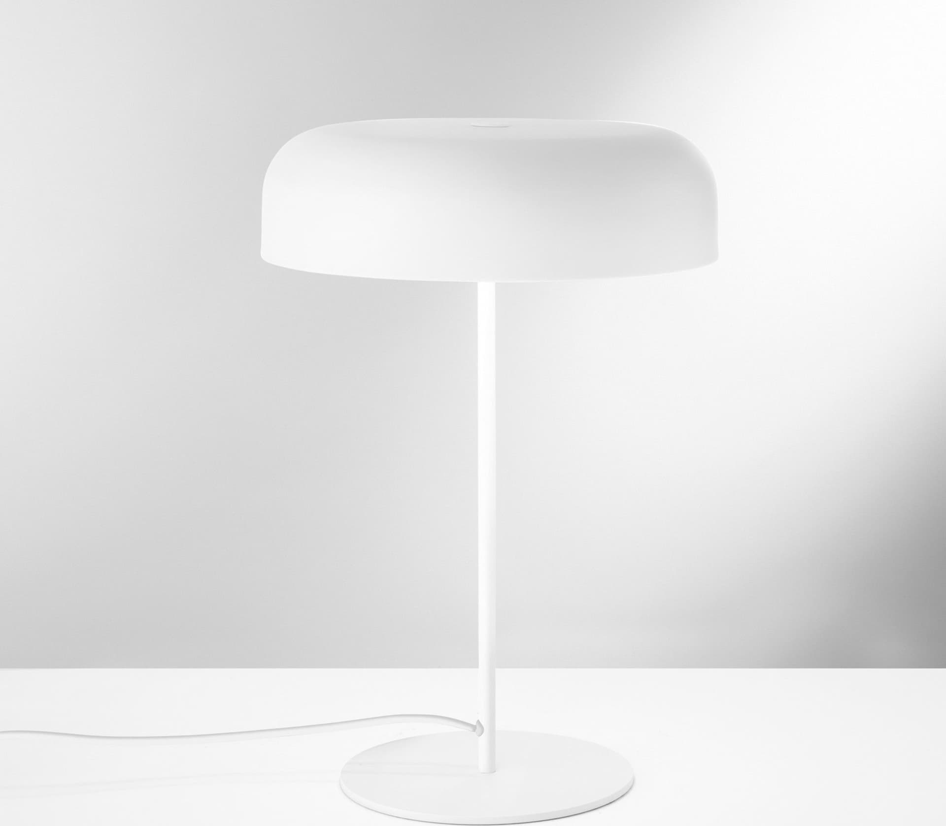 Lampada da tavolo o comodino ideale per ufficio e living disponibile in 3 varianti 1XE14 - 10