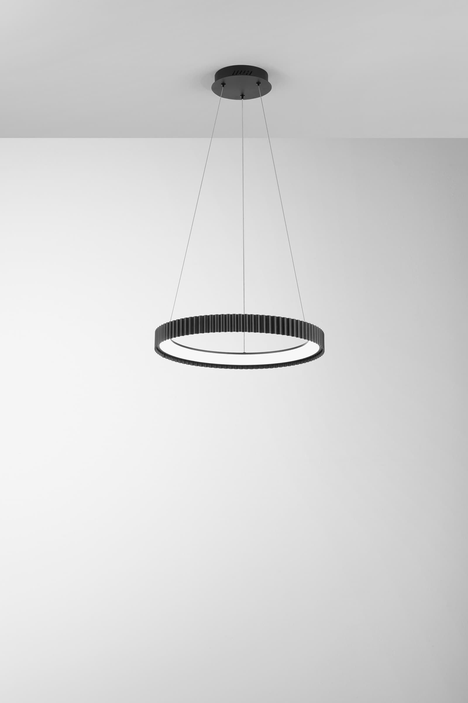 Sospensione LED 40W in metallo Illuminazione moderna Disponibile in 3 varianti - 15