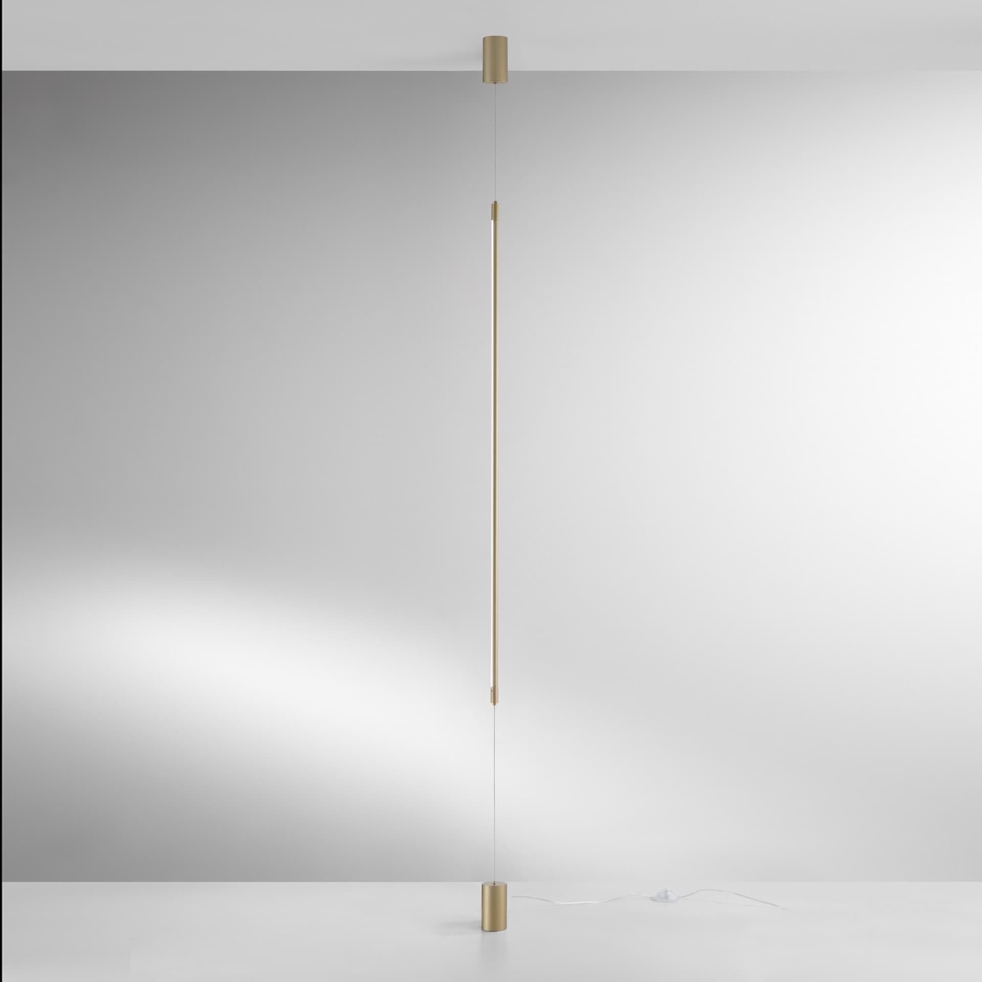 Lampada piantana da terra Disponibile in 3 varianti Design verticale 15W - 15