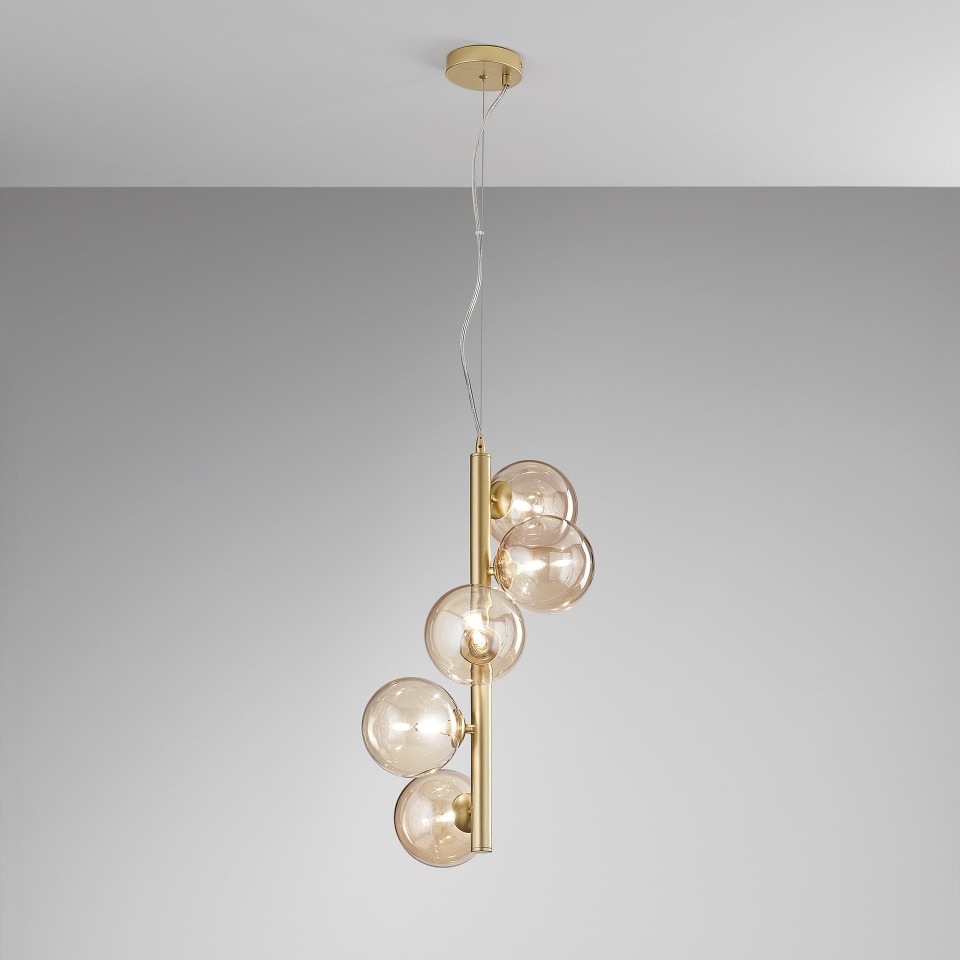 Lampadario a sospensione Disponibile in ottone o nero 5XG9 Stile contemporaneo - 5