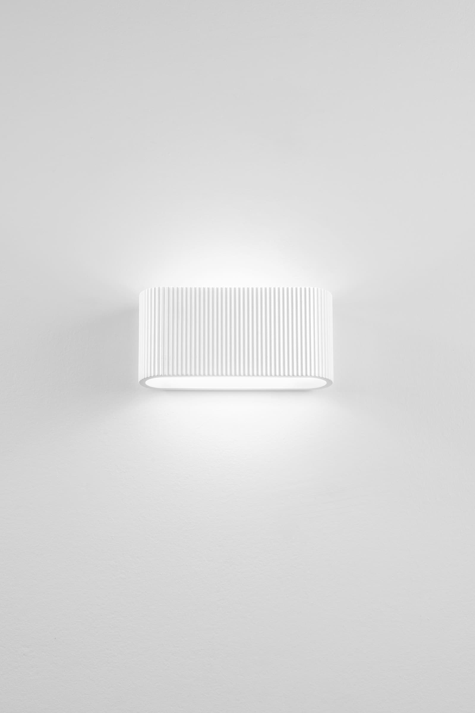 Lampada da parete dal design moderno lineare in gesso bianco 2XR7S - 5