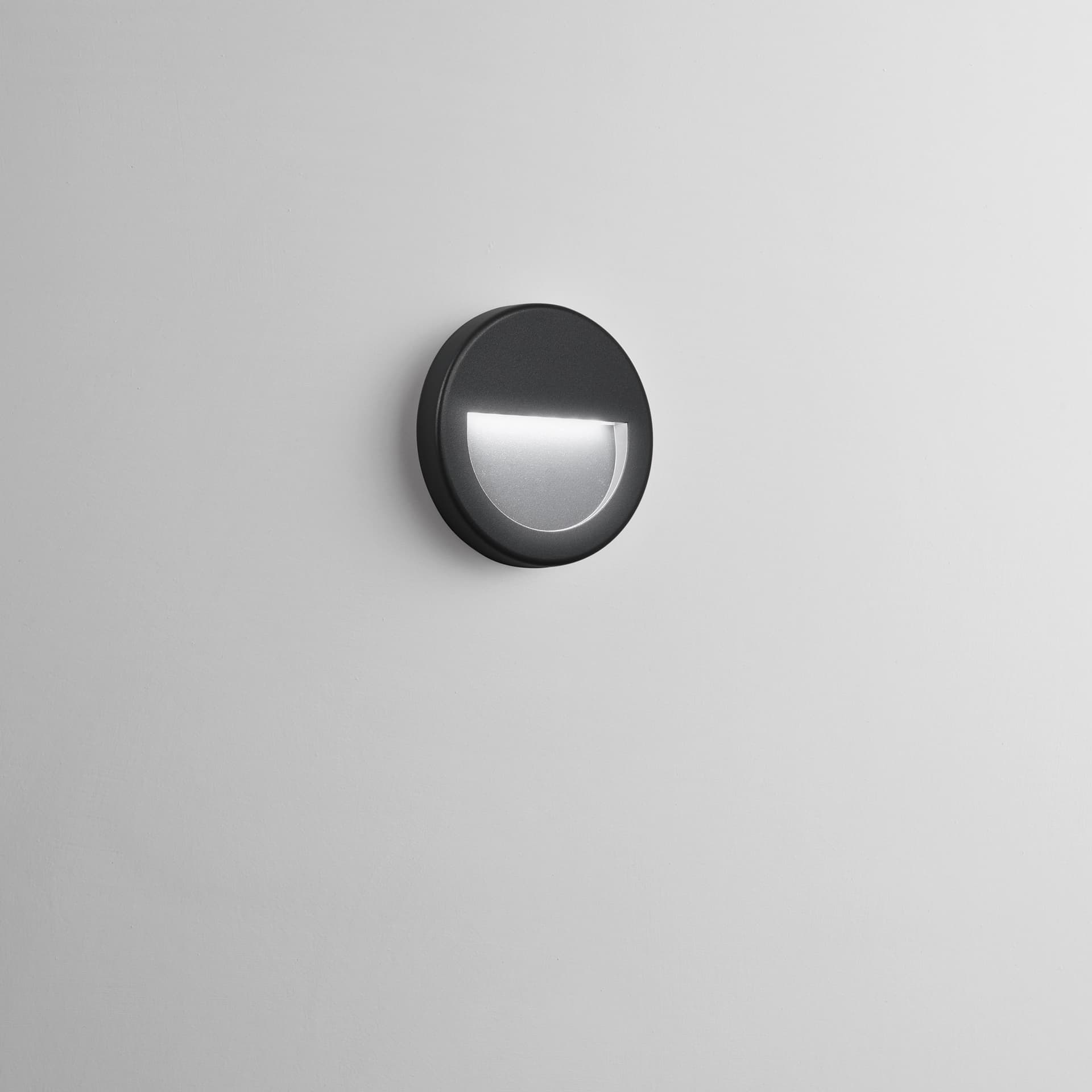 Applique Moderna da Esterno segnapassi Nero o Bianco LED - 2