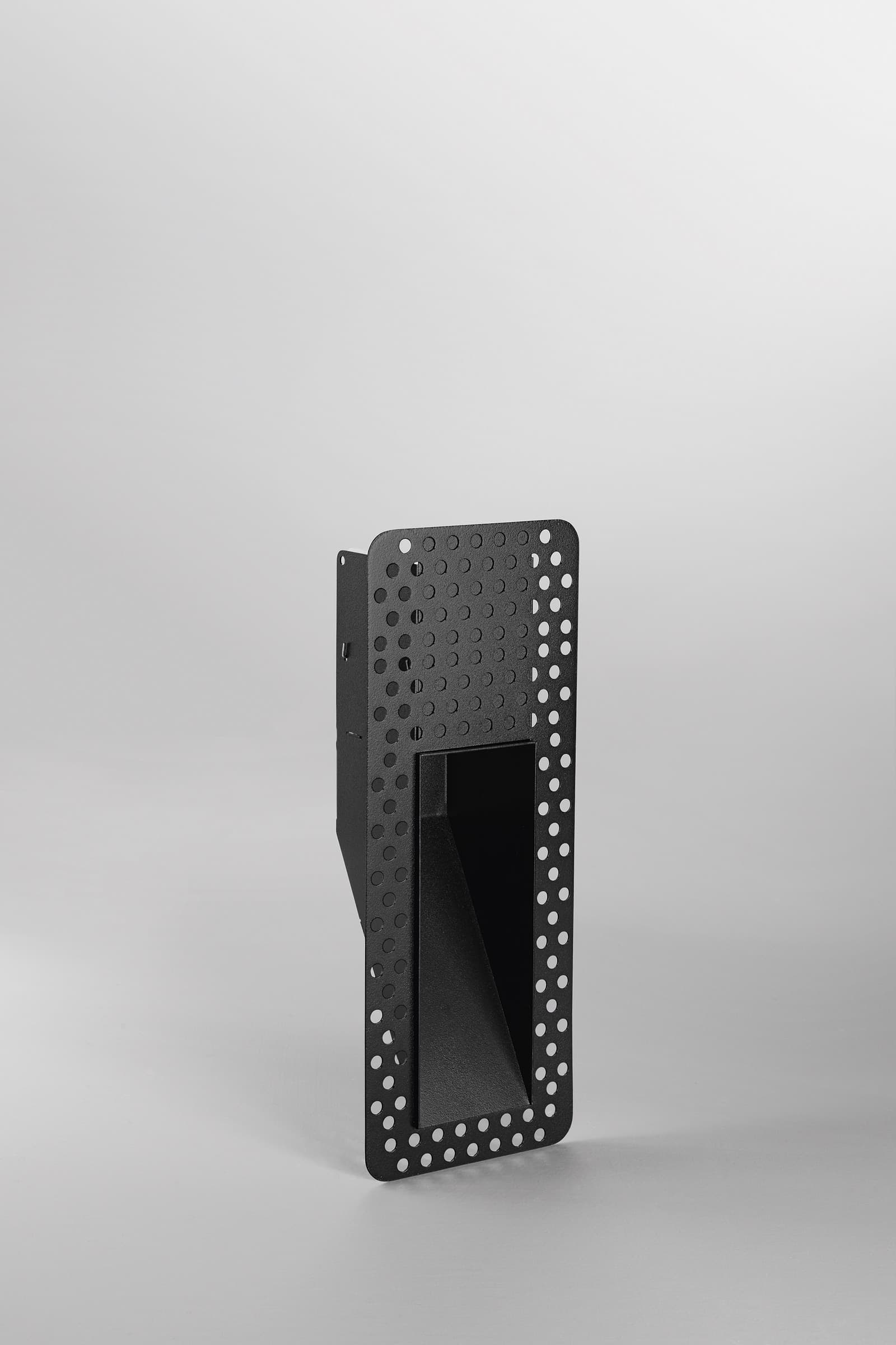 INCASSO YUREI NERO IN ACCIAIO E ALLUMINIO 238X91X61MM - 2