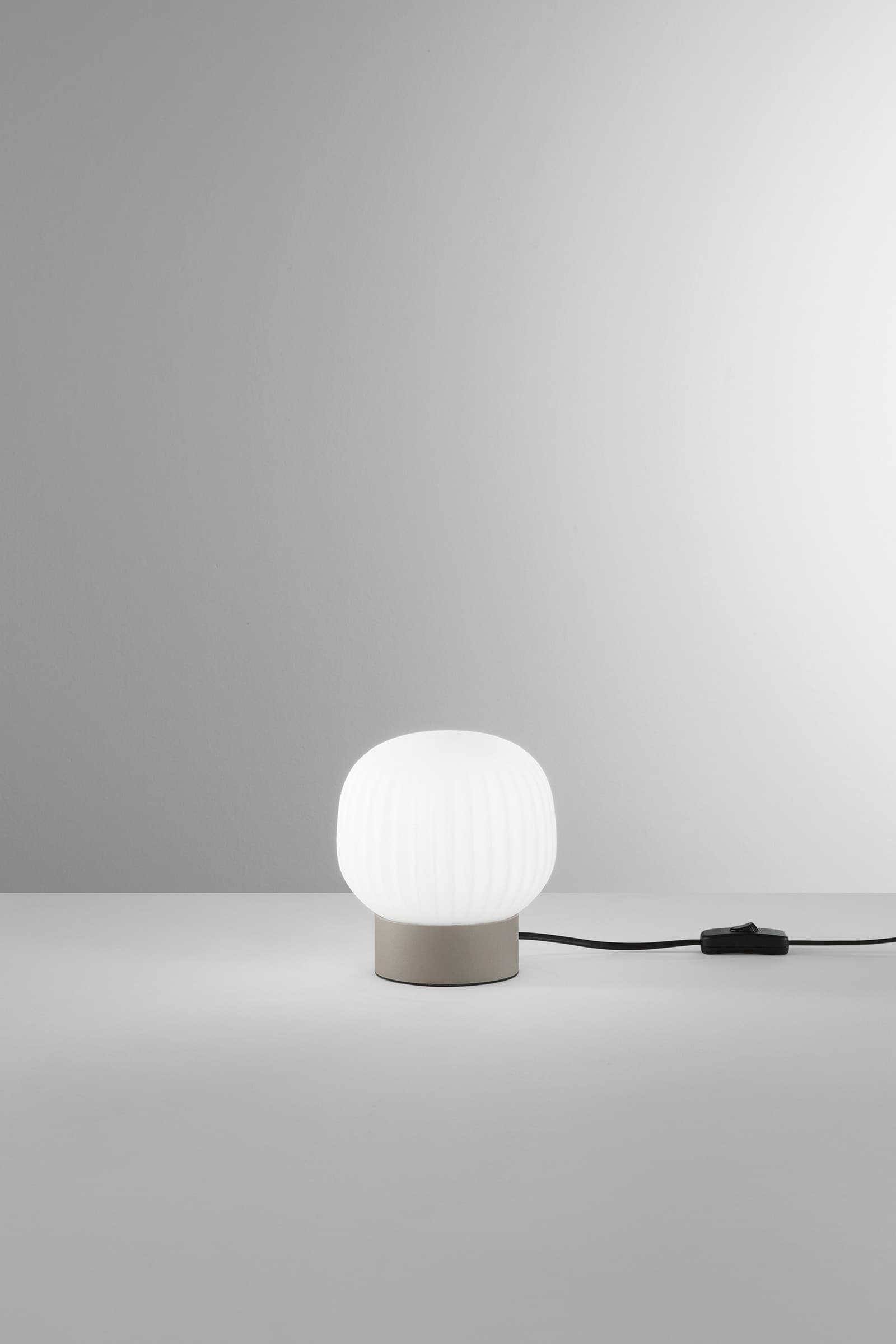 LUME ERIS BIANCO E MARRONE IN ALLUMINIO+VETRO 1XE14 D15X16CM - 2