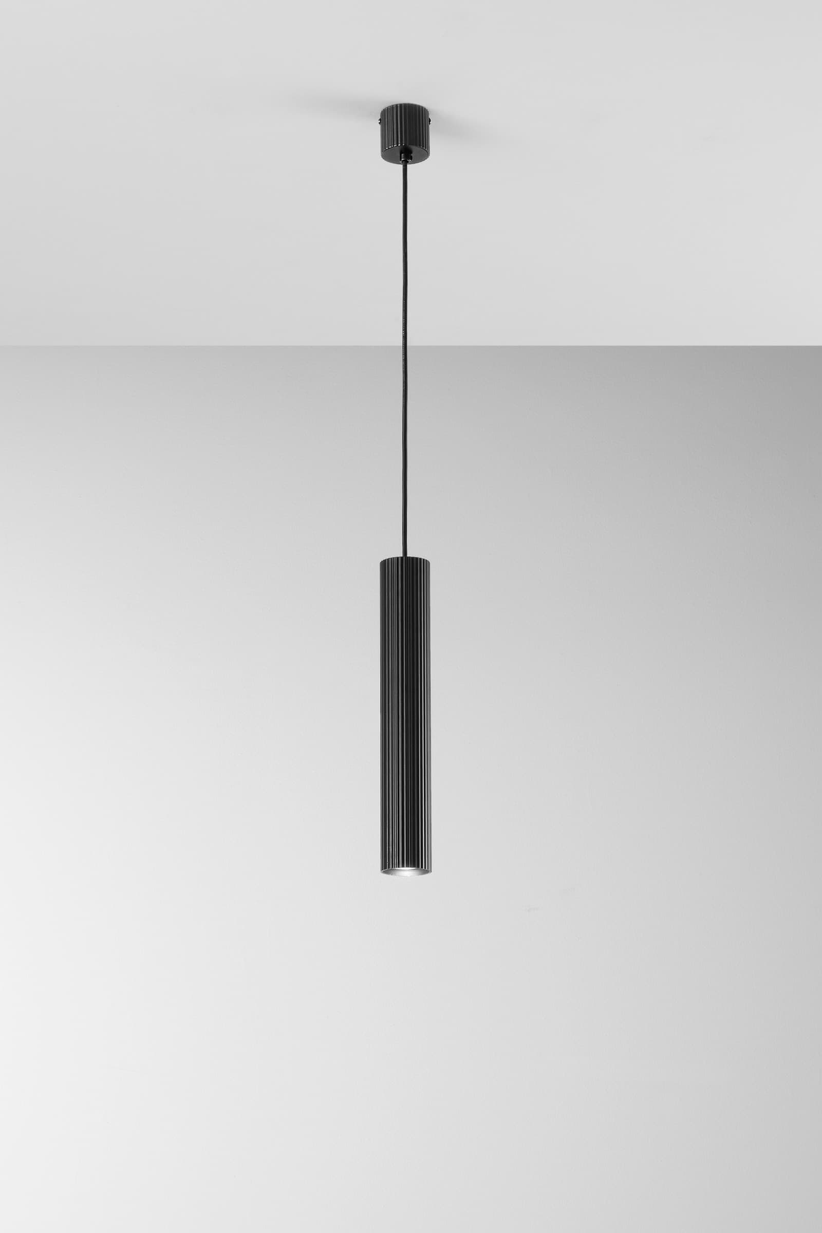 SOSPENSIONE LORD NERA IN ACCIAIO+ALLUMINIO 1XGU10 25W 10X10X240CM - 2