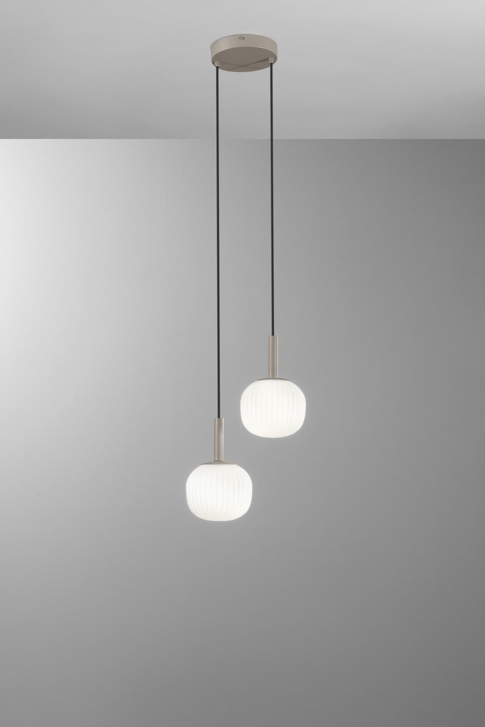 SOSPENSIONE ERIS BIANCO E MARRONE IN ALLUMINIO+VETRO 2XE14 26X15X150CM - 2