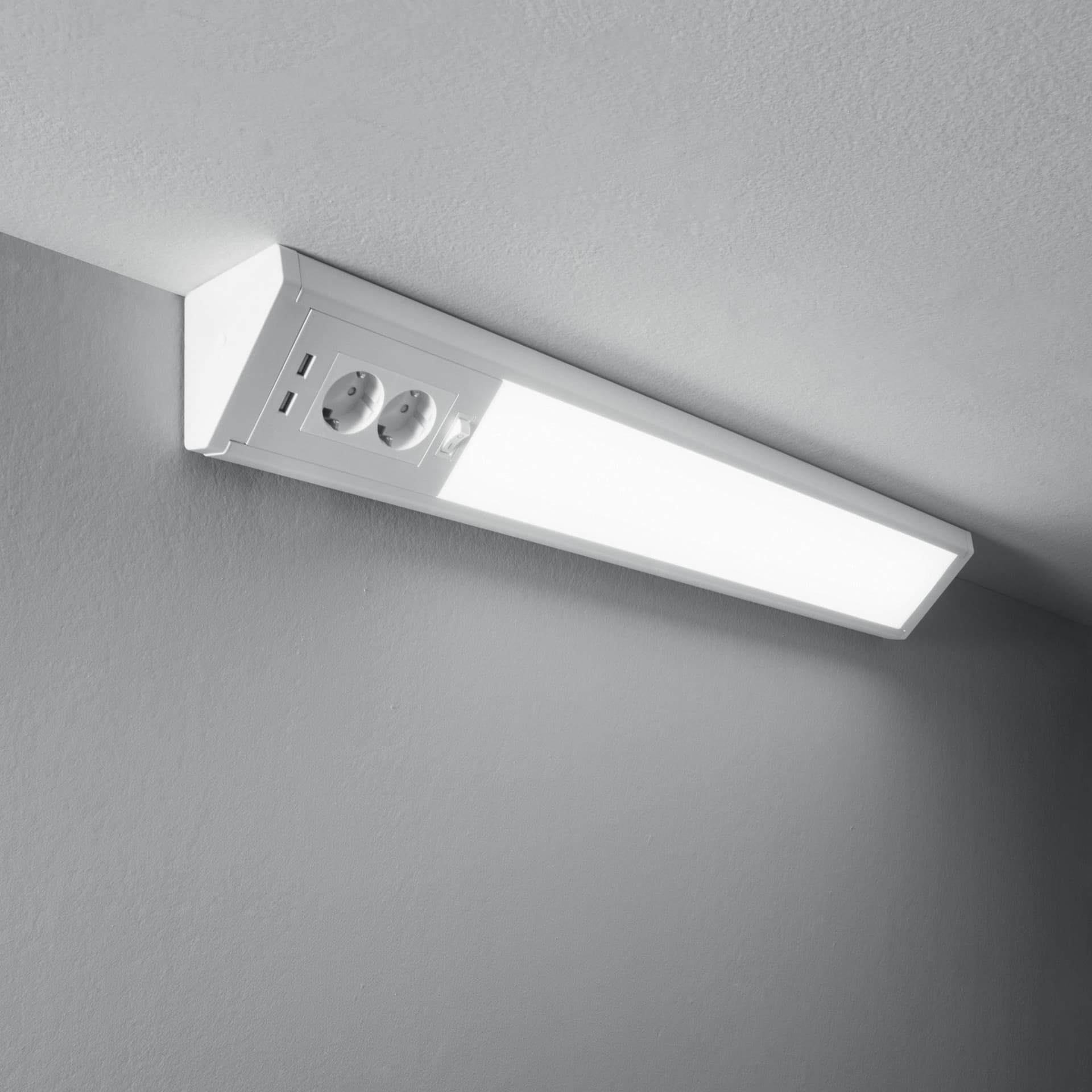 Barra LED Sottopensile con 2 prese integrate Bianca - 2