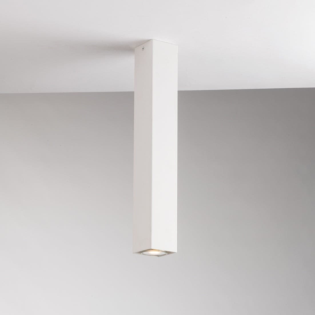 PLAFONIERA FLUKE QUADRATA BIANCA 1XGU10 6X6X40CM - 2