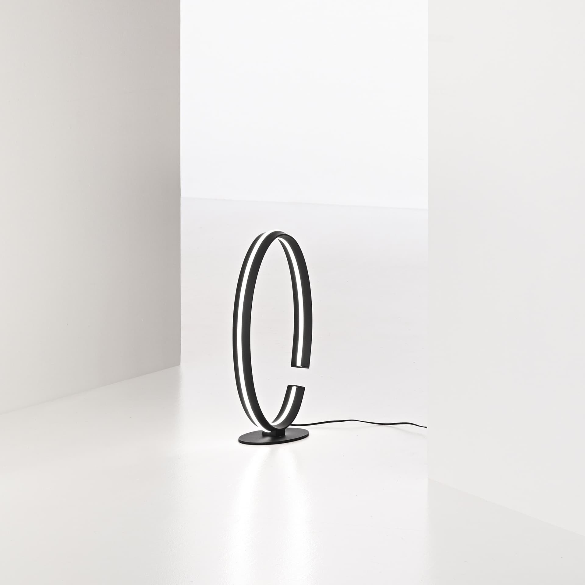 LUME LED CLARKE NERO 20W 2050LM 4000K 22X4X41CM - 2