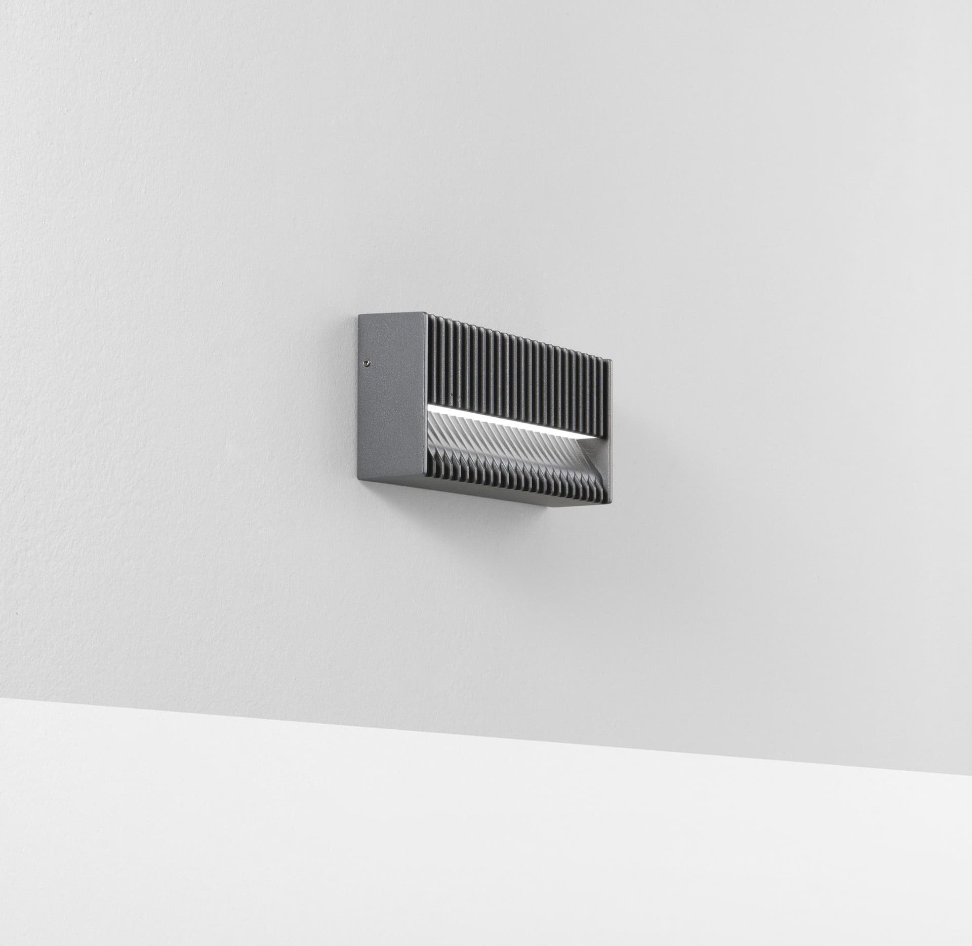 APPLIQUE LUMINA ANTRACITE 12W 1476LM CCT IP65 25X10X4,6CM - 2