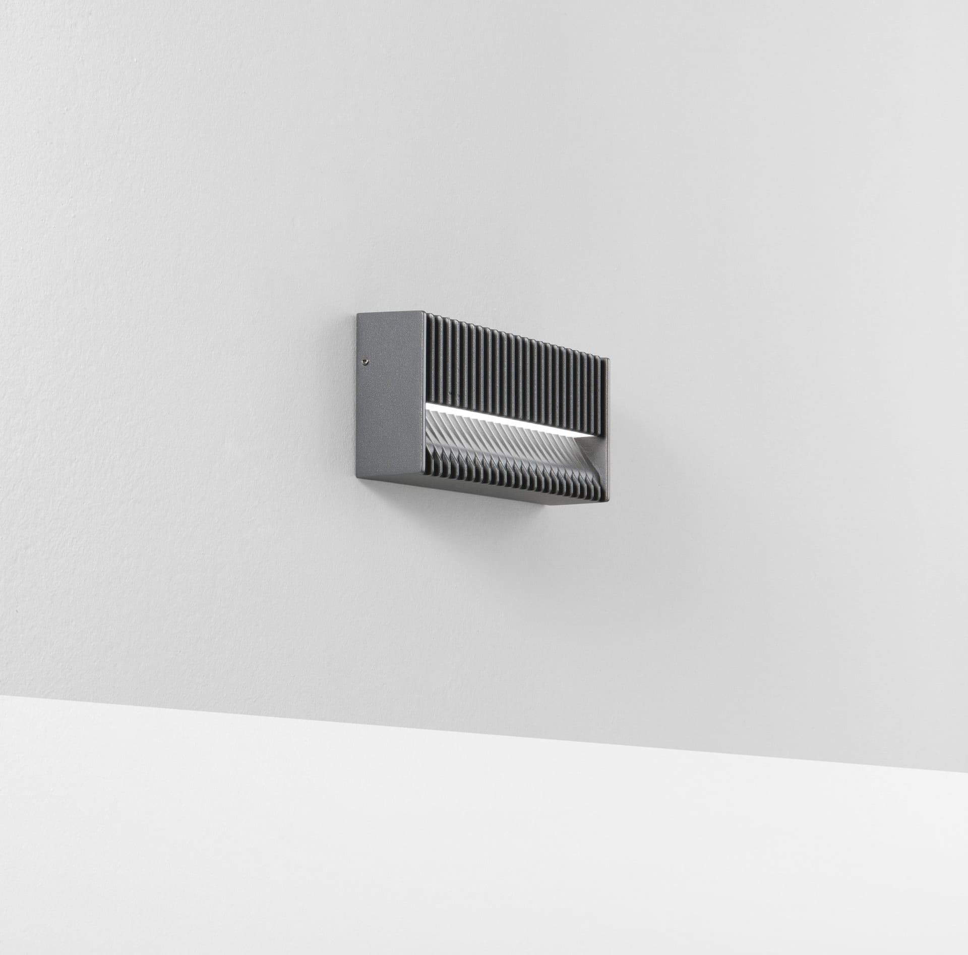 APPLIQUE LUMINA ANTRACITE 12W 1476LM CCT IP65 25X10X4,6CM - 2
