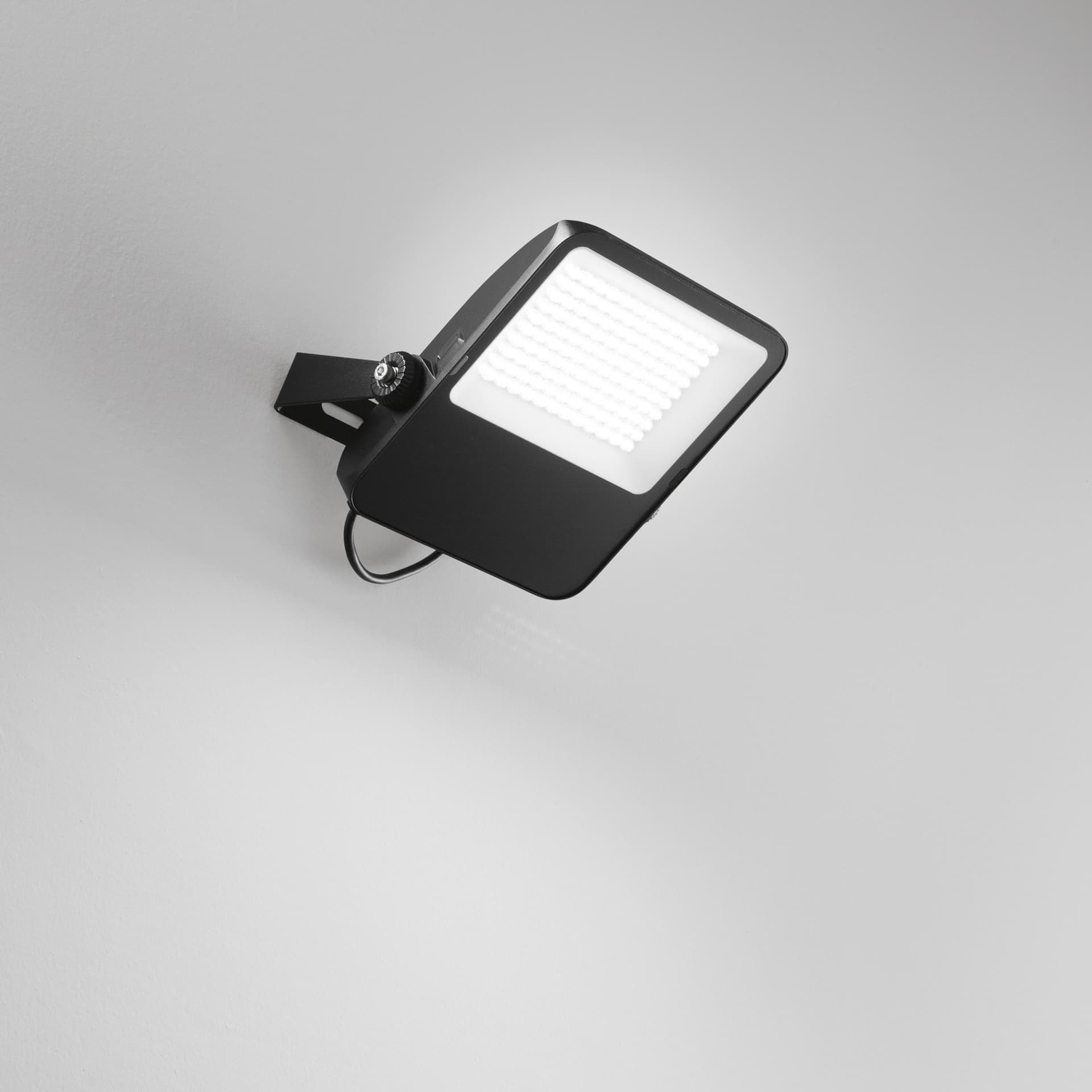 PROIETTORE LED TAURUS NERO 100W 12000LM 6500K IP65 27,2X6X31,5CM - 2