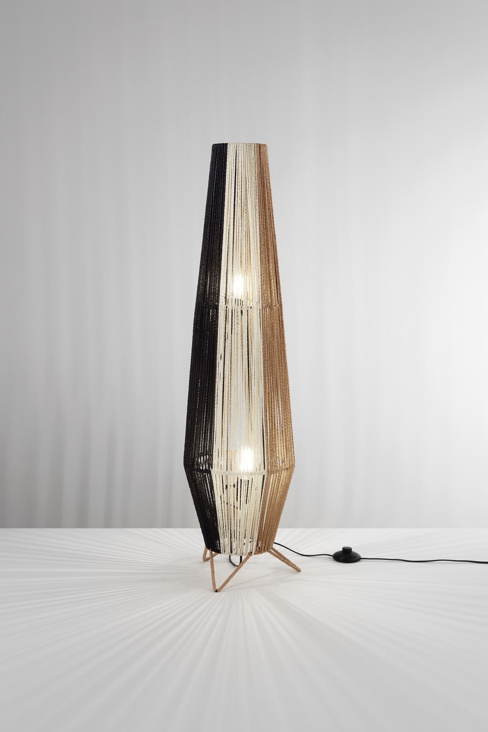 LUME COCONUT NERO+BIANCO+MARRONE IN METALLO 2XE27 40W LAMP SIZE D25xH90CM STRUTTURA D25XH100CM - 2