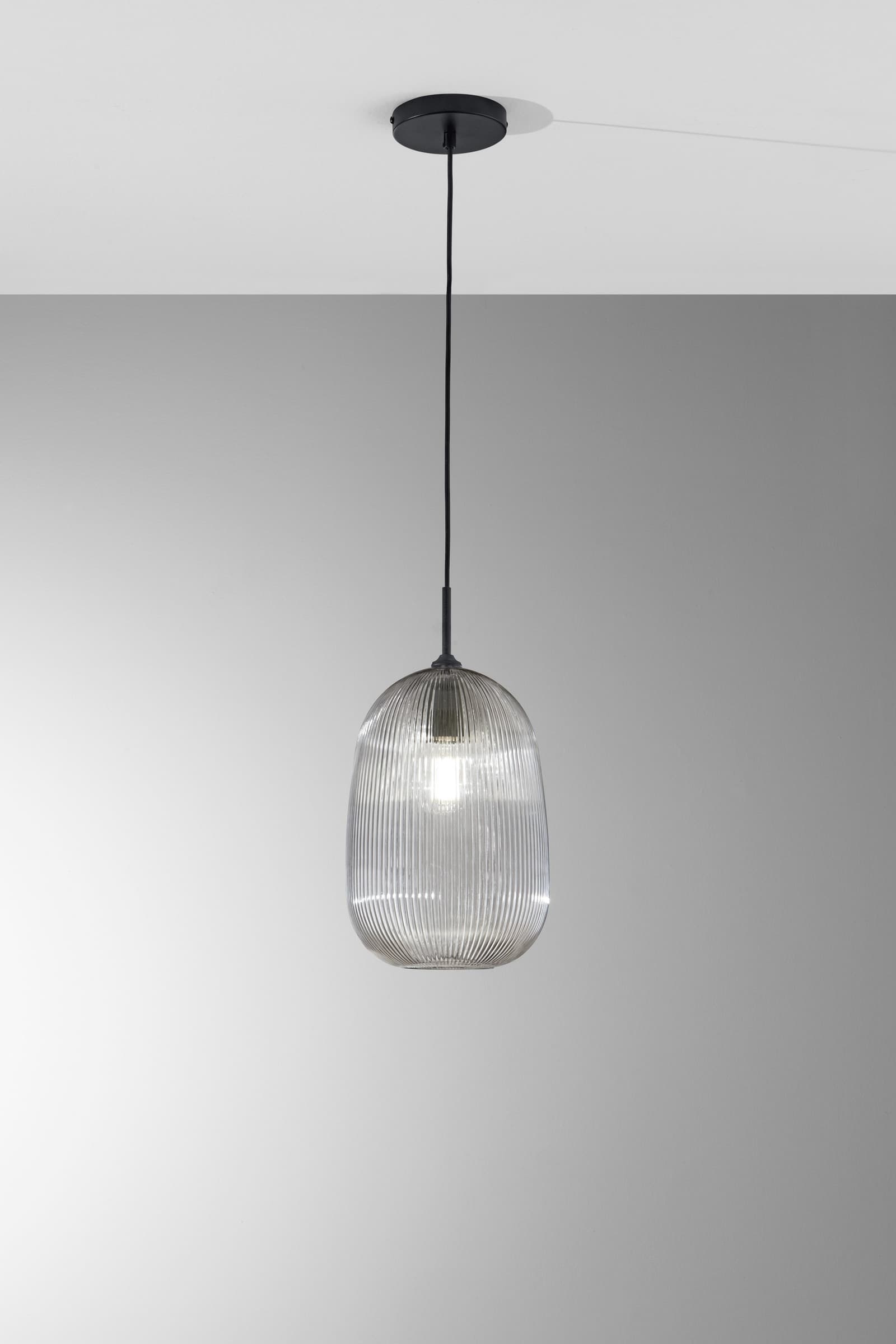 SOSPENSIONE DUKE GRIGIA IN VETRO 1XE27 D21X200CM - 2