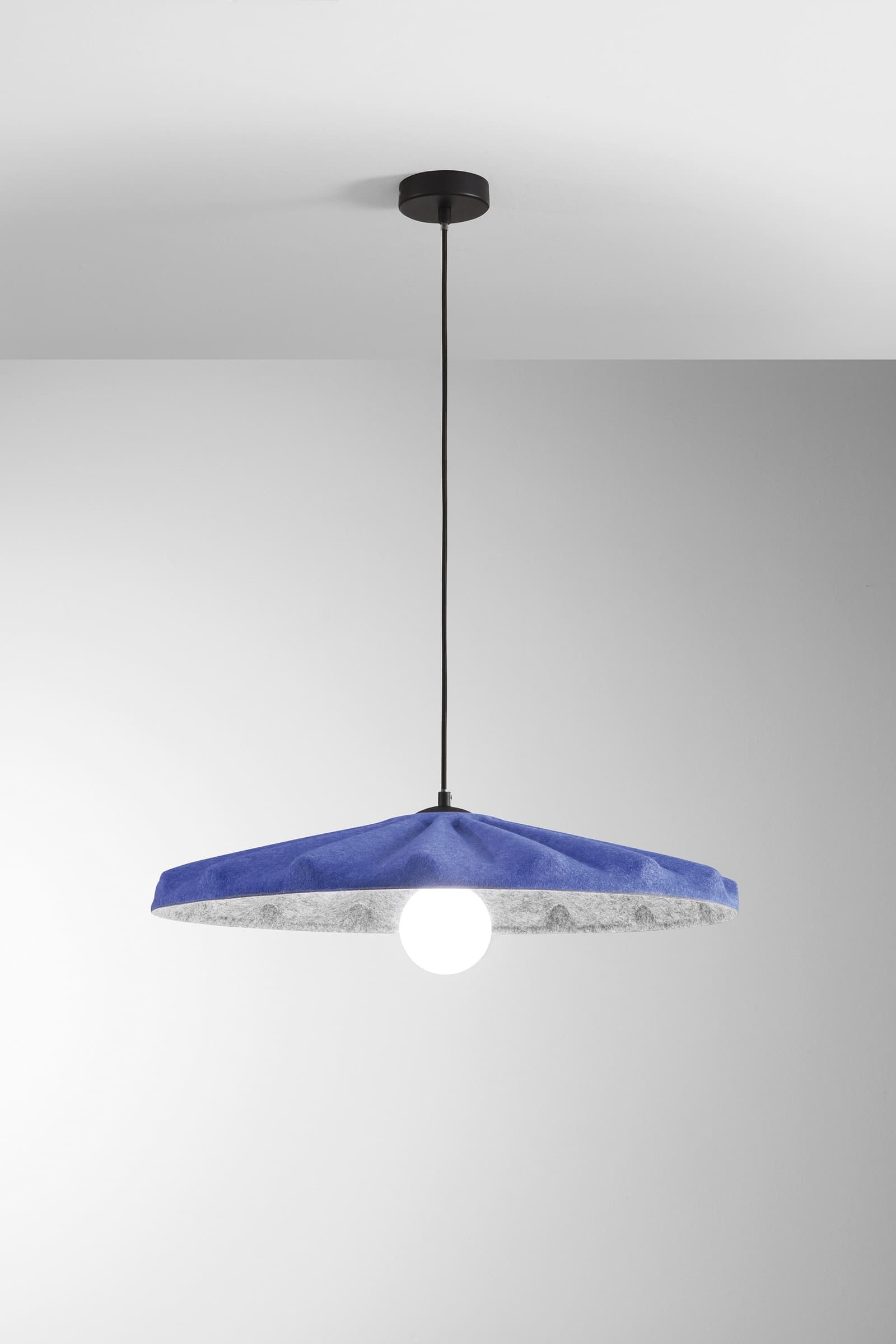 SOSPENSIONE WIMBLEDON IN FELTRO BLU CAVO 2M PARALUME 69CM 1XE27 - 2