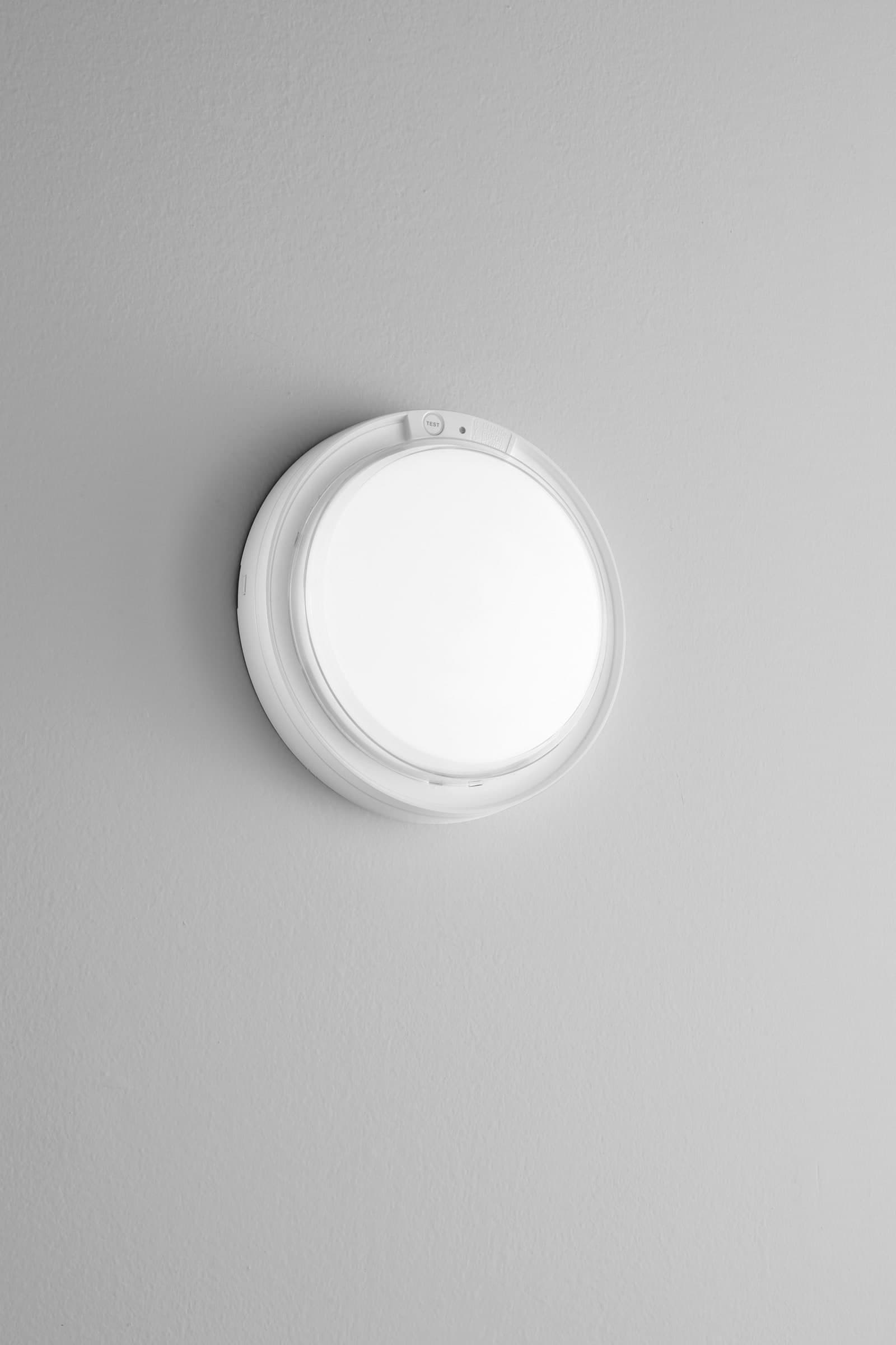 PLAFONIERA LED DI EMERGENZA EDISON IN PLASTICA 18W 1800LM 3CCT D.222X48MM - 2
