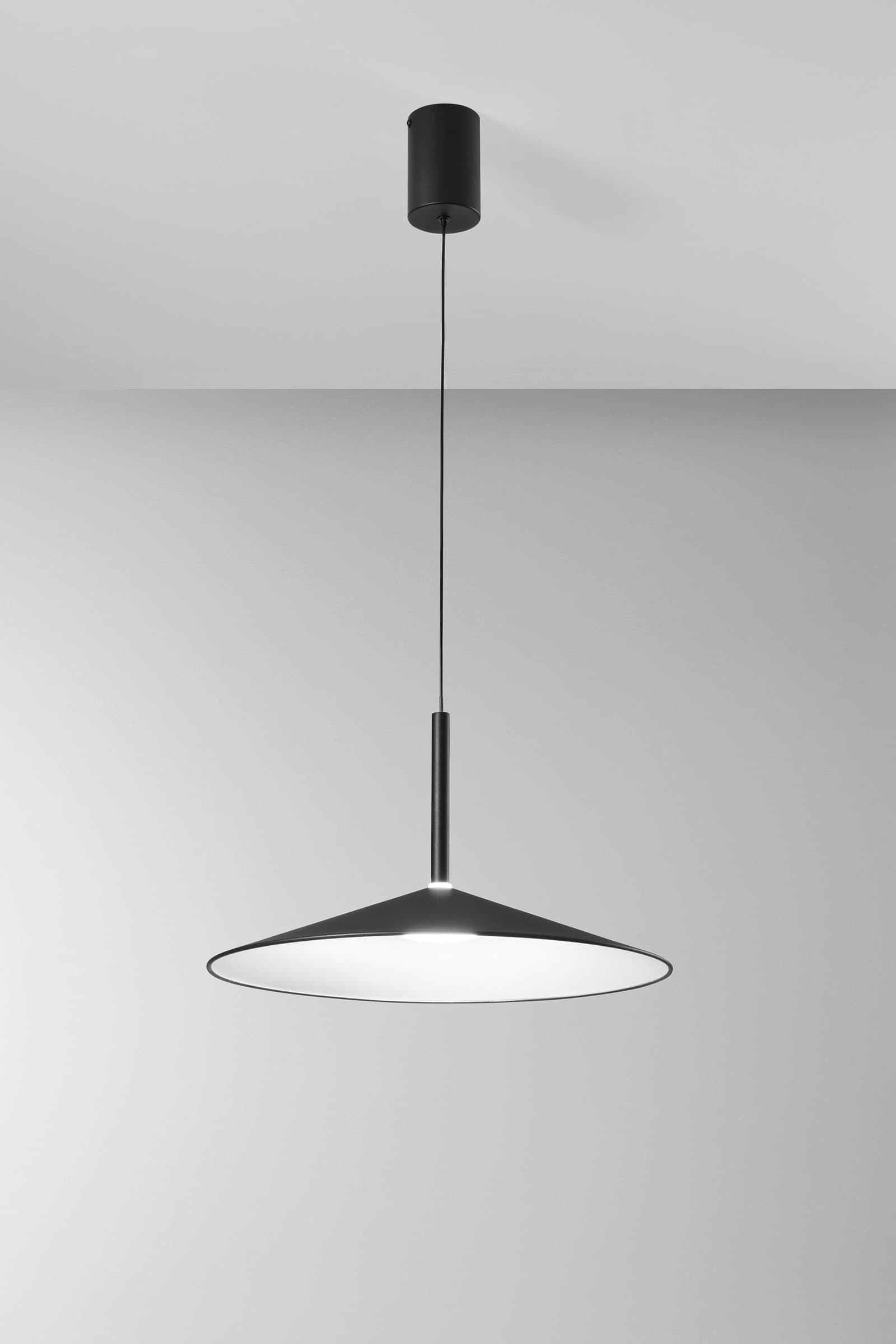 SOSPENSIONE LED KHAN NERA 16W CCT 2700/3200/4000K 48X150CM - 2