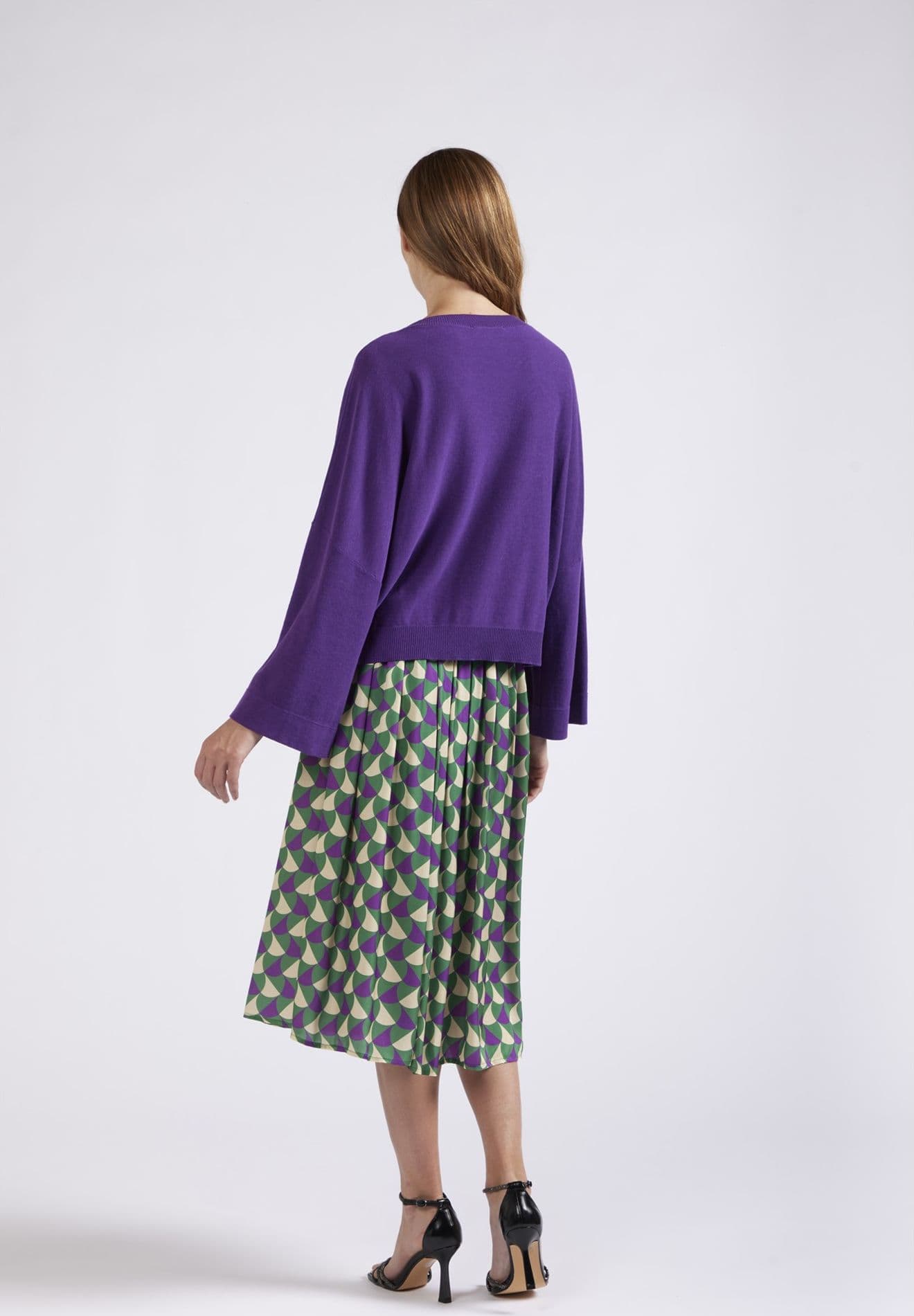 MAGLIA CON PASSAMANERIA ALLO SCOLLO - 2