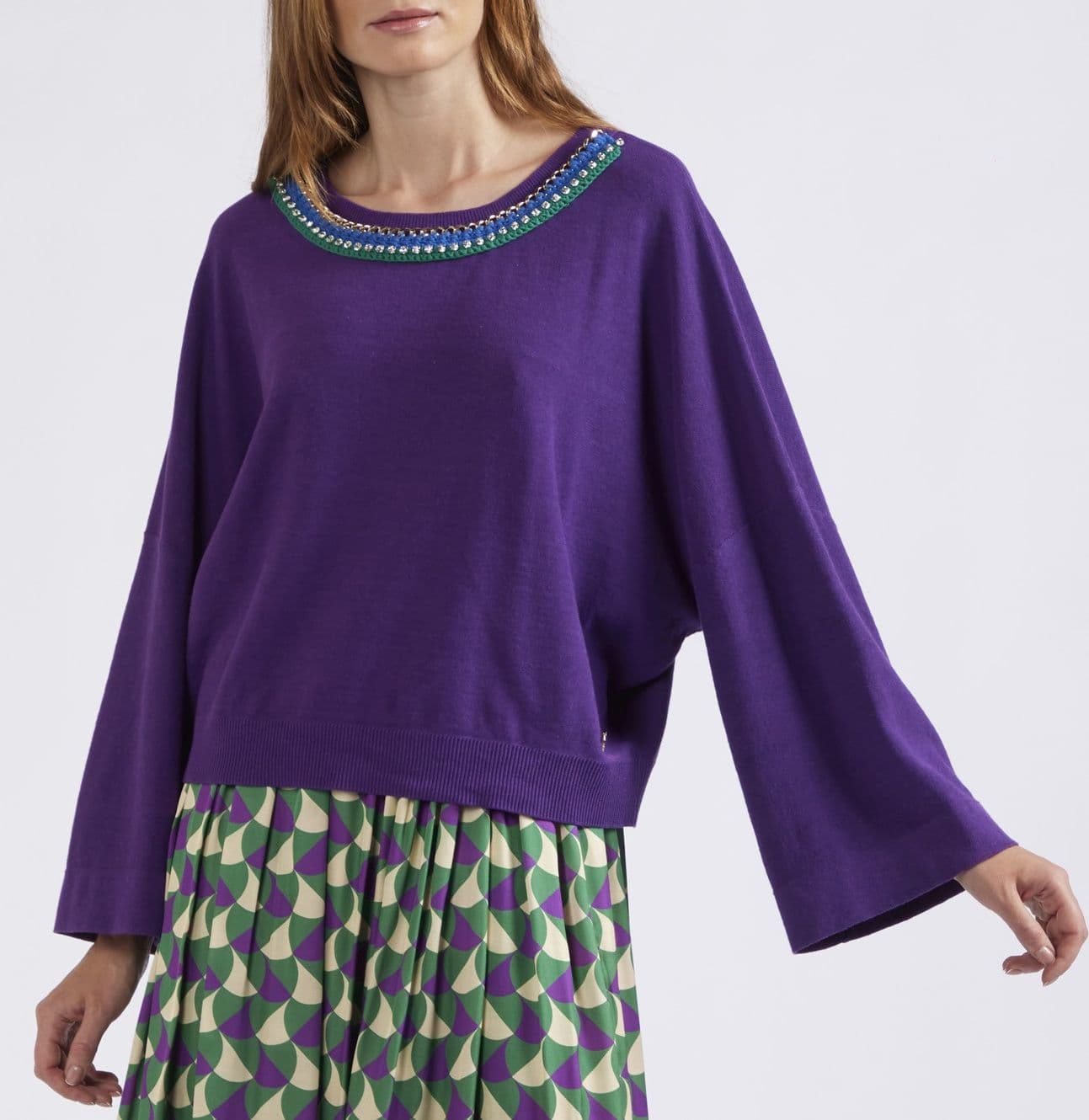 MAGLIA CON PASSAMANERIA ALLO SCOLLO - 3