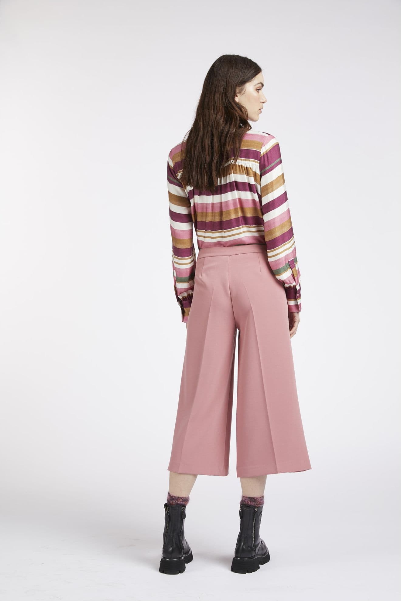 PANTALONE COULOTTE CON RIVETTI ALLE TASCHE - 4
