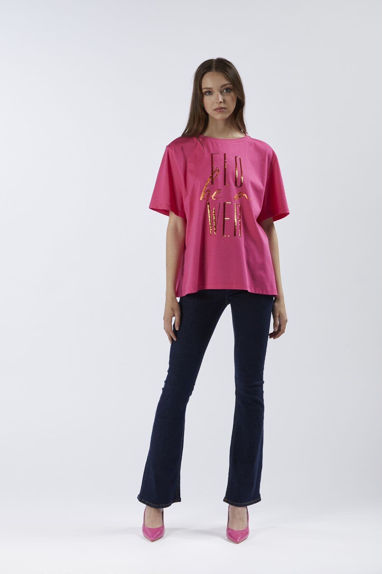 T SHIRT CONFORT A MANICHE CORTE BE A FLOWER - 4