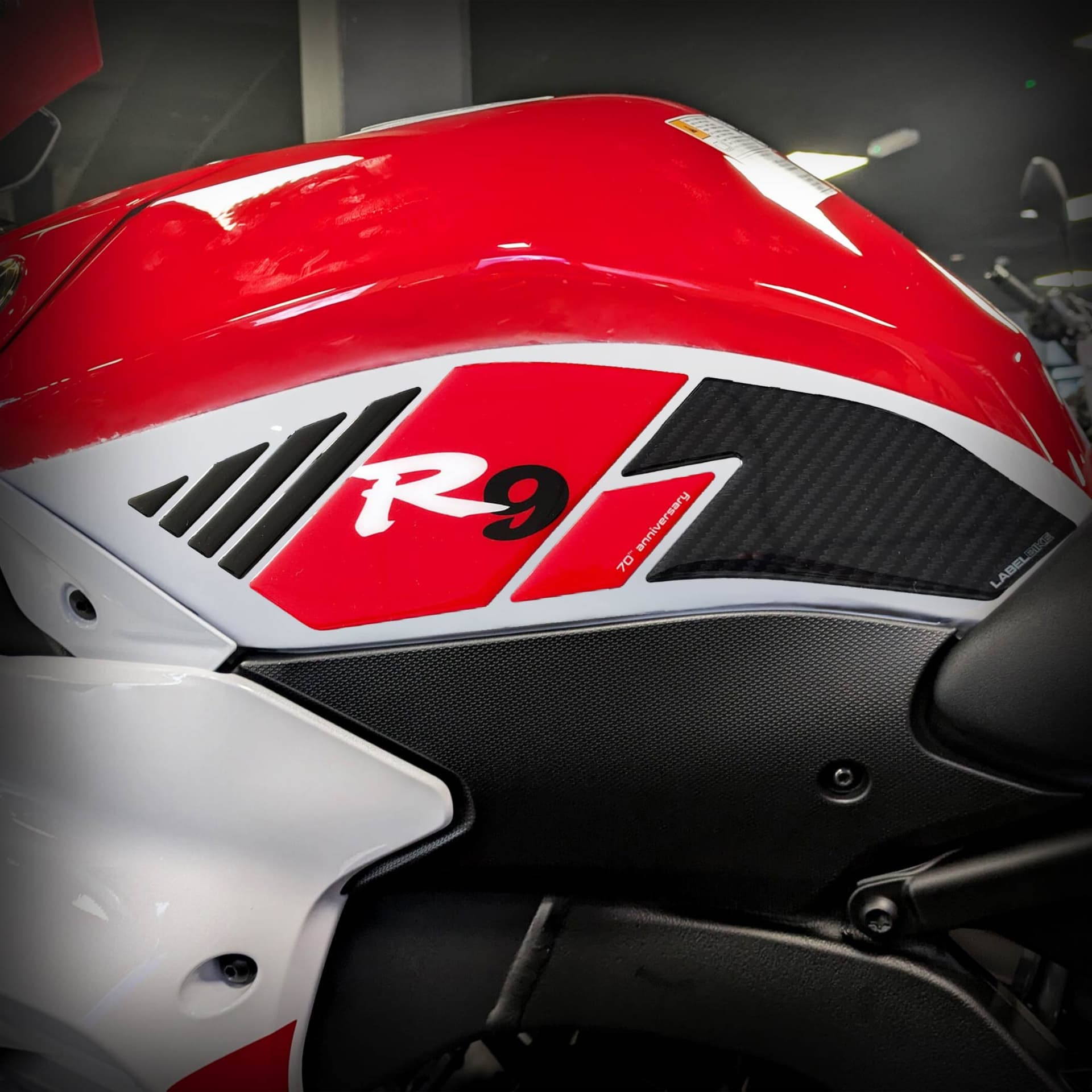 Adesivi Protezioni Laterali Serbatoio compatibili con Yamaha R9 2025-2026 - 23