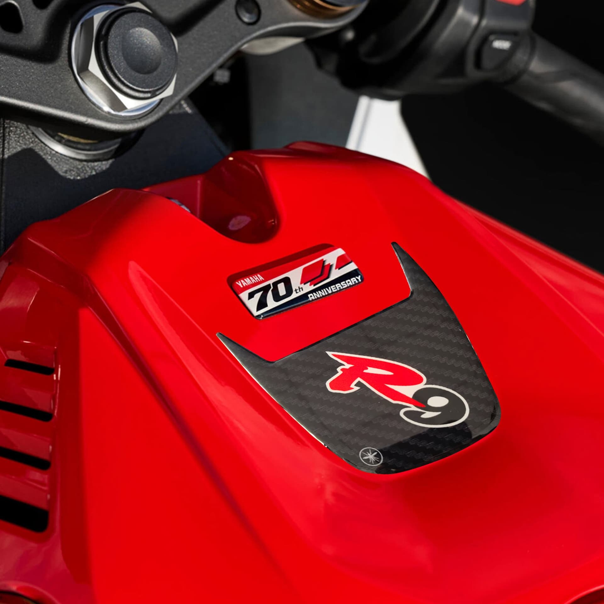 Adesivo Gel 3D Sopraserbatoio moto compatibile con Yamaha R9 2025-2026 - 21