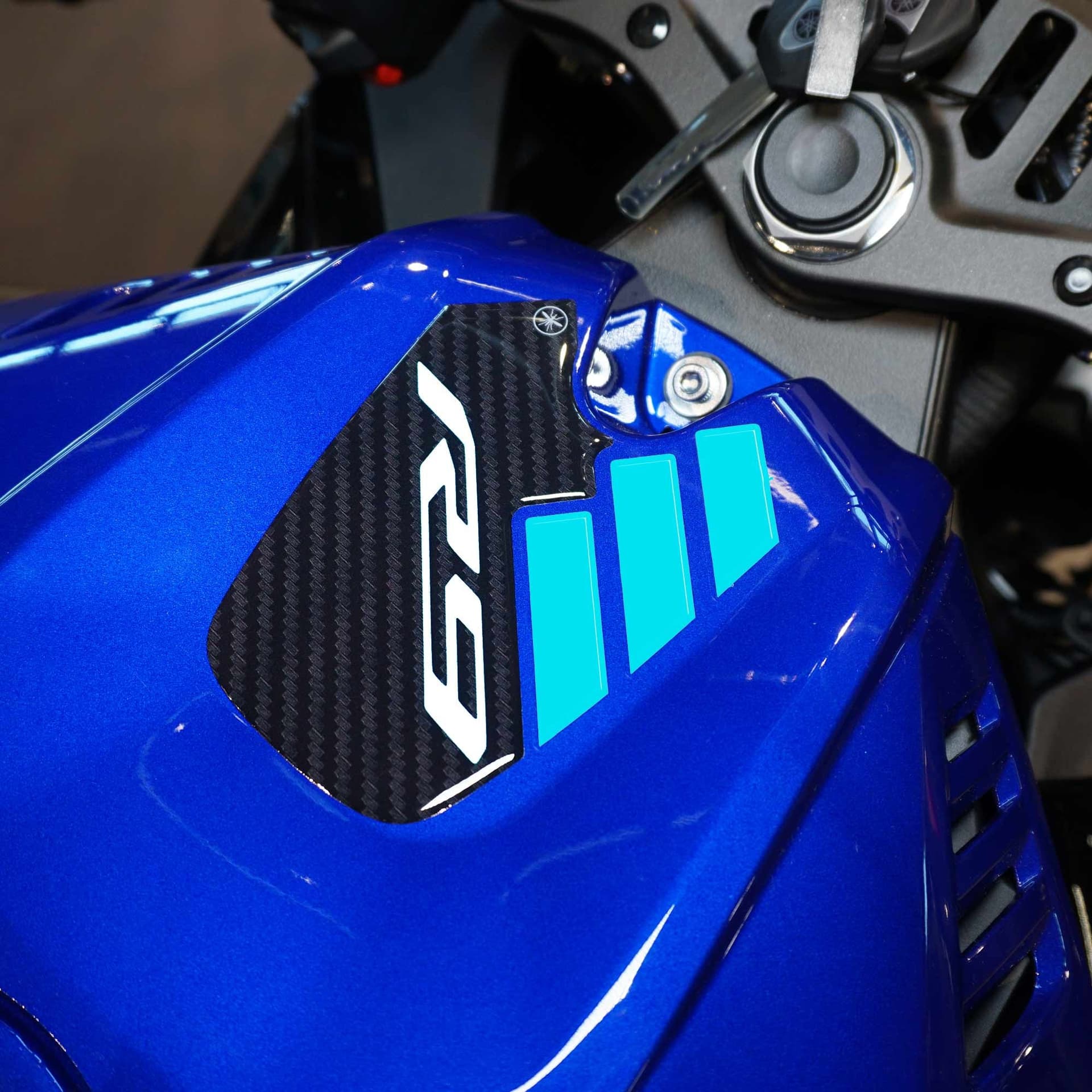 Adesivo Gel 3D Sopraserbatoio moto compatibile con Yamaha R9 2025-2026 - 19