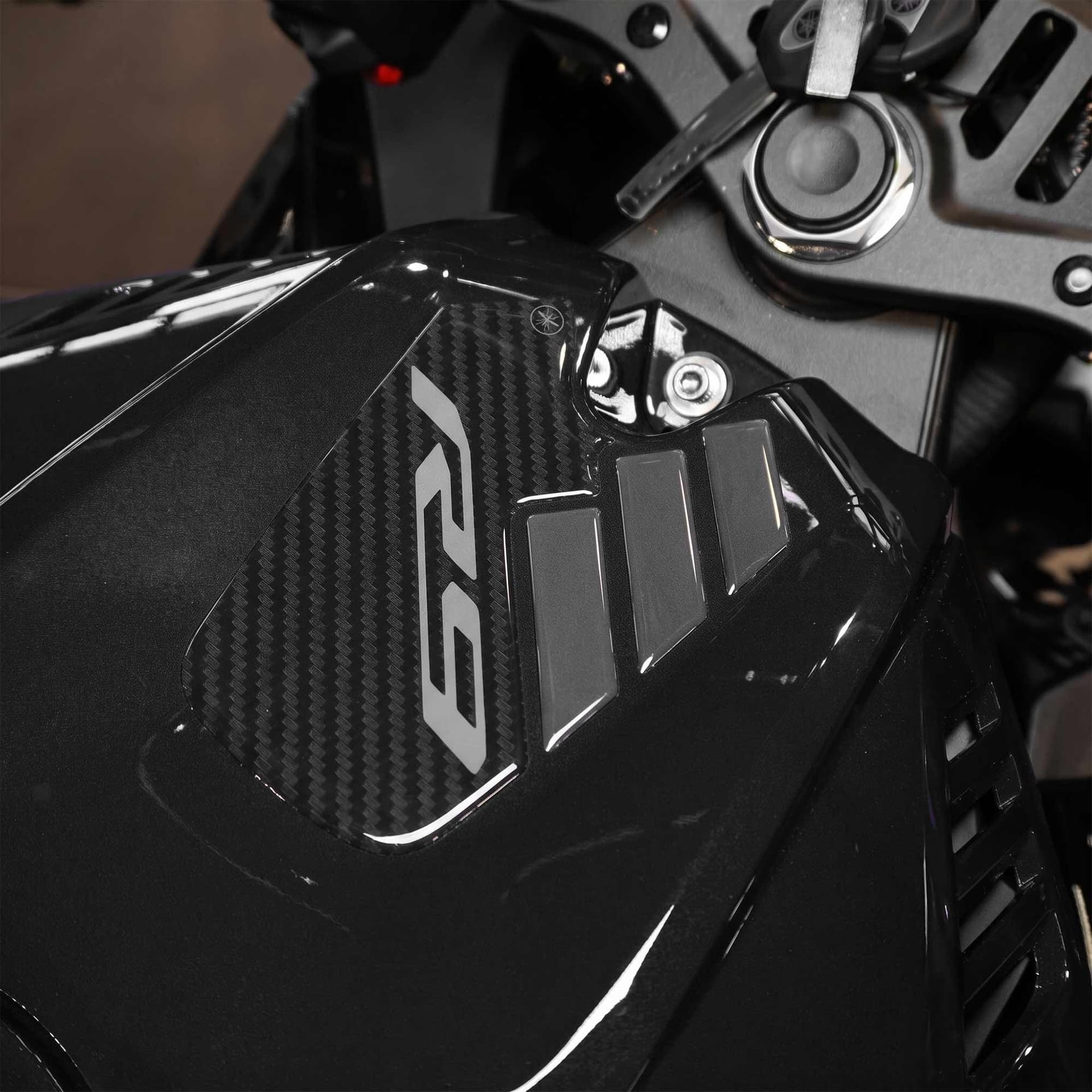 Adesivo Gel 3D Sopraserbatoio moto compatibile con Yamaha R9 2025-2026 - 7
